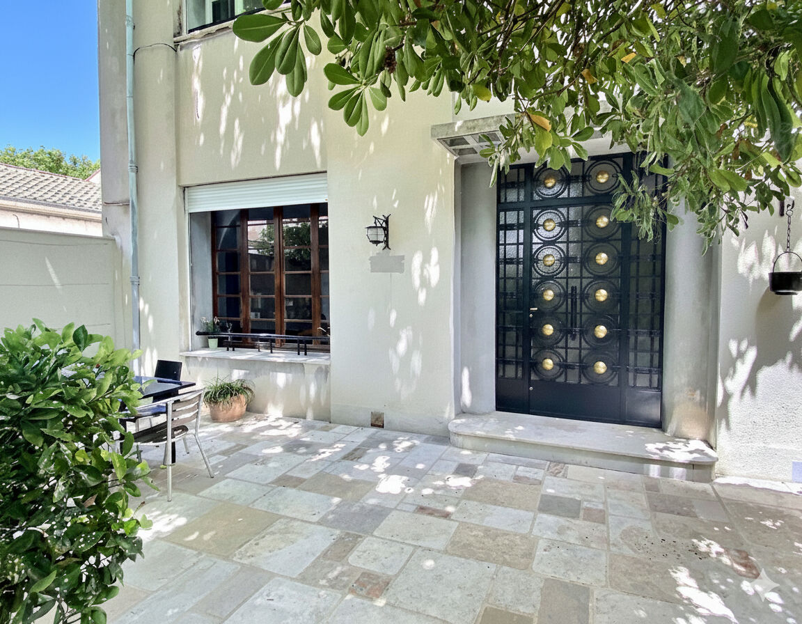 Maison MARSEILLE (13012) 8 pièces 200.00 m²