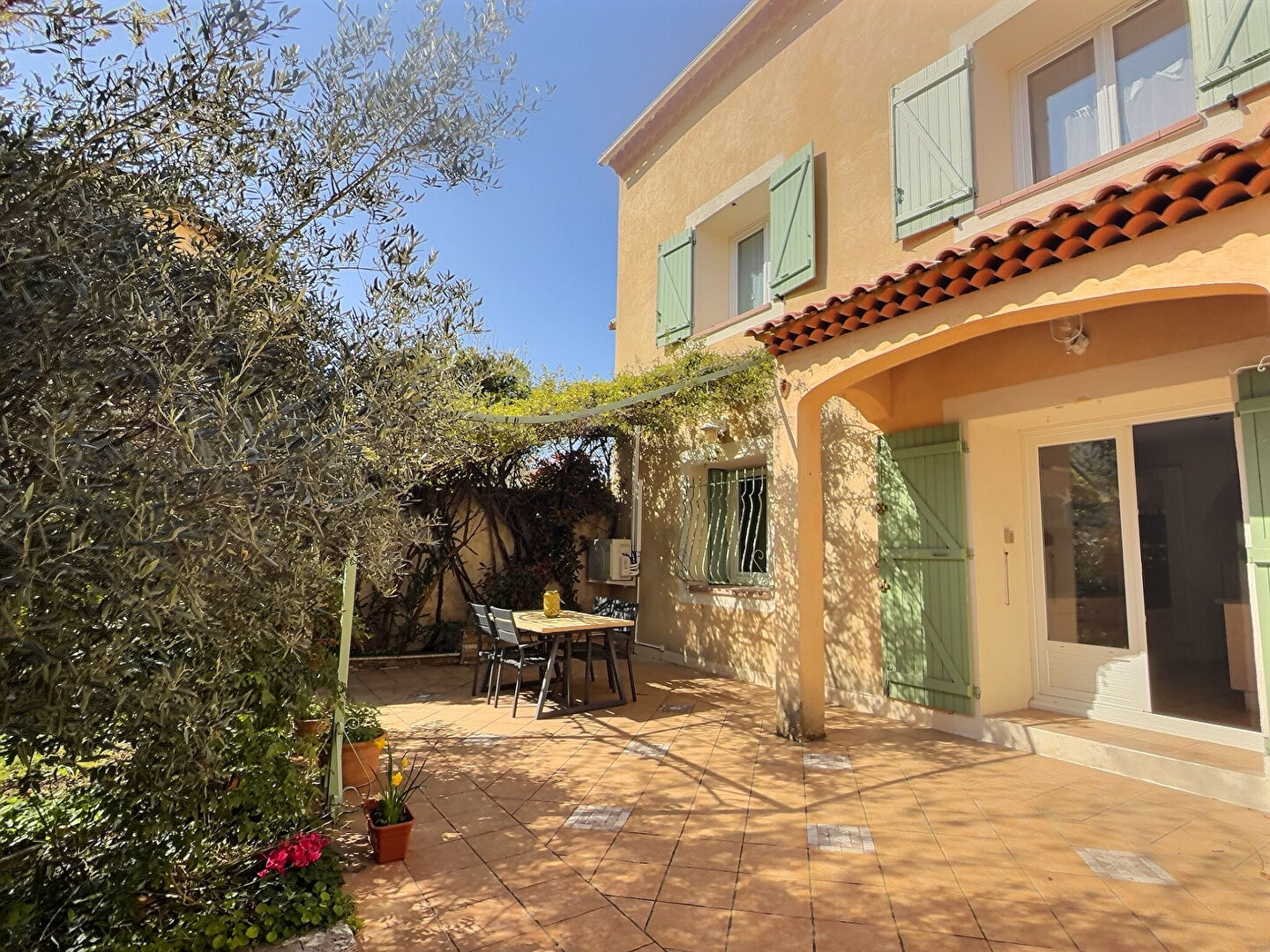 Maison MARSEILLE (13011) 6 pi&egrave;ces 170.00 m&sup2;