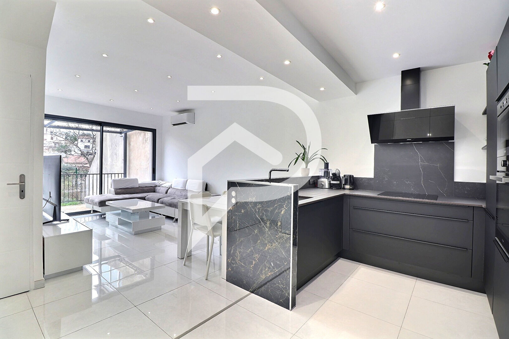 Maison MARSEILLE (13013) 4 pièces 100.00 m²