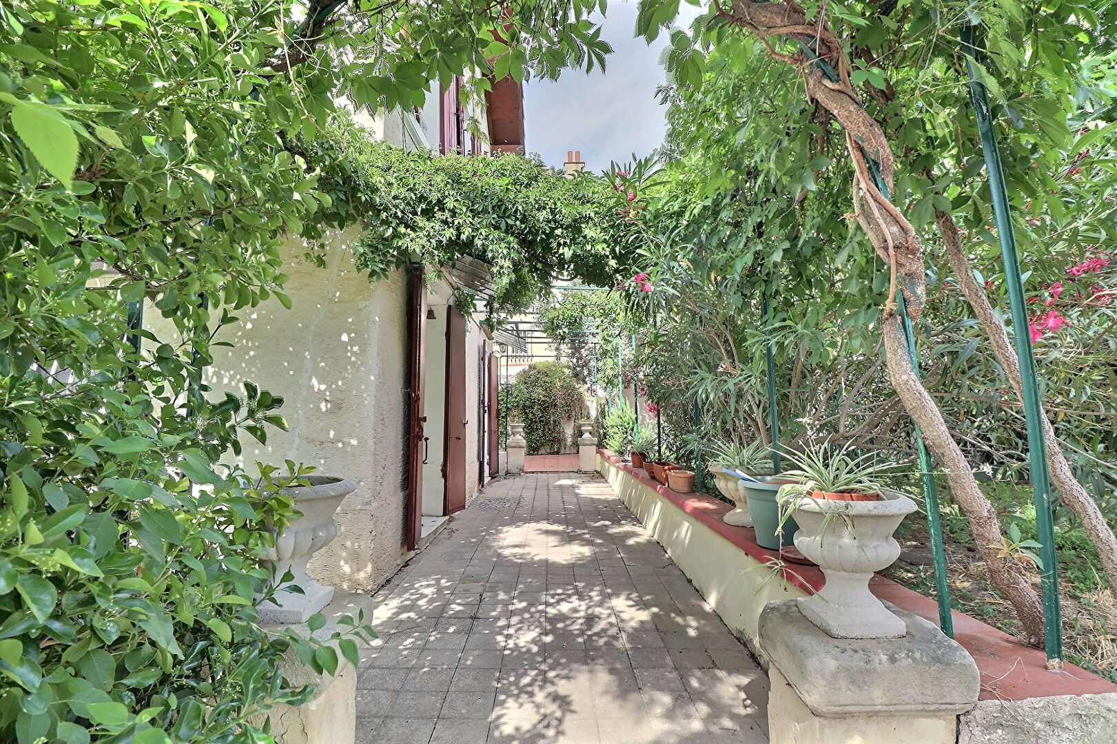 Maison MARSEILLE (13012) 5 pièces 87.00 m²