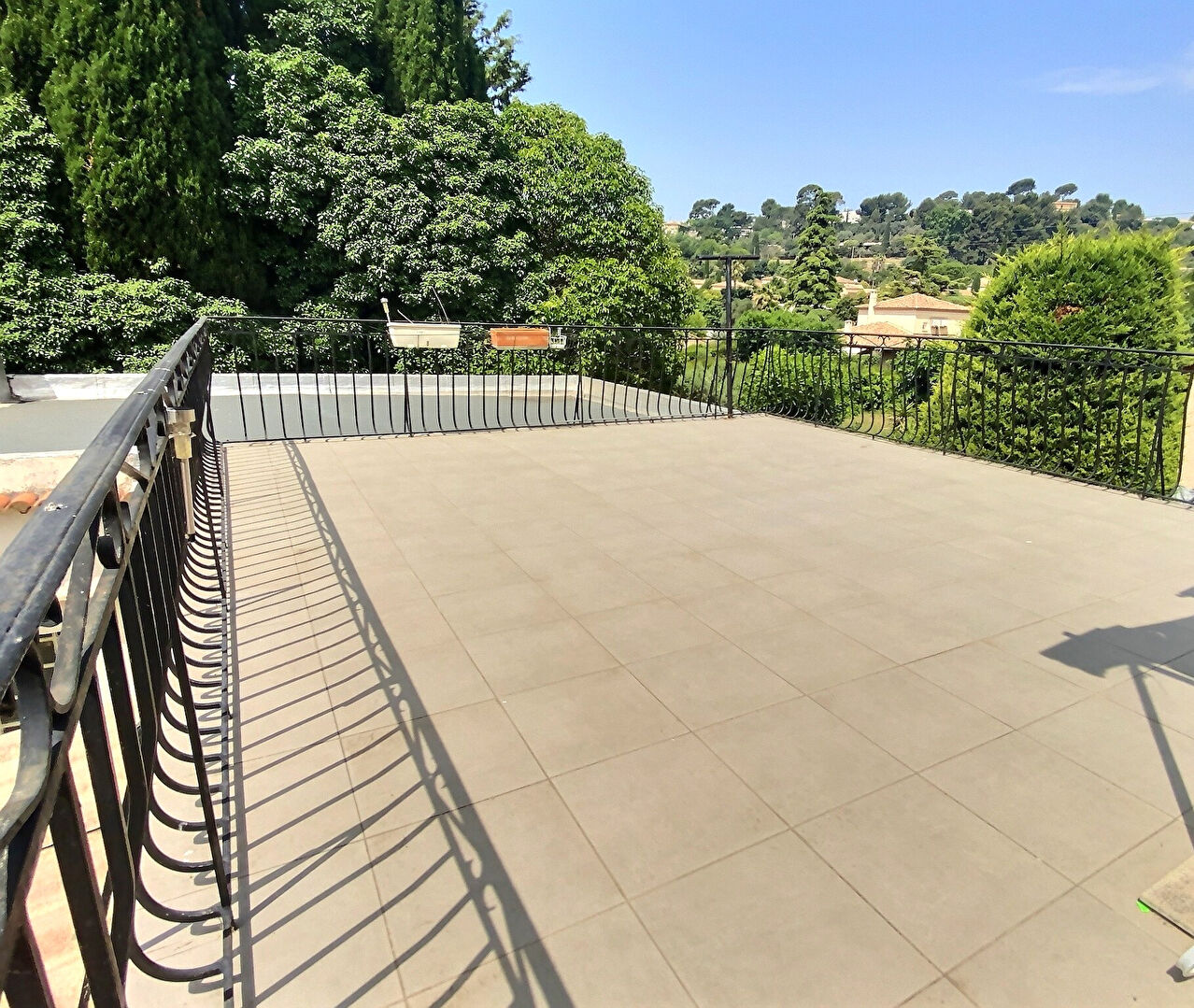 Appartement MARSEILLE (13012) 6 pièces 173.00 m²