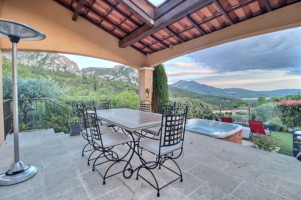 Maison MOUSTIERS SAINTE MARIE (04360) 8 pièces 209.00 m²