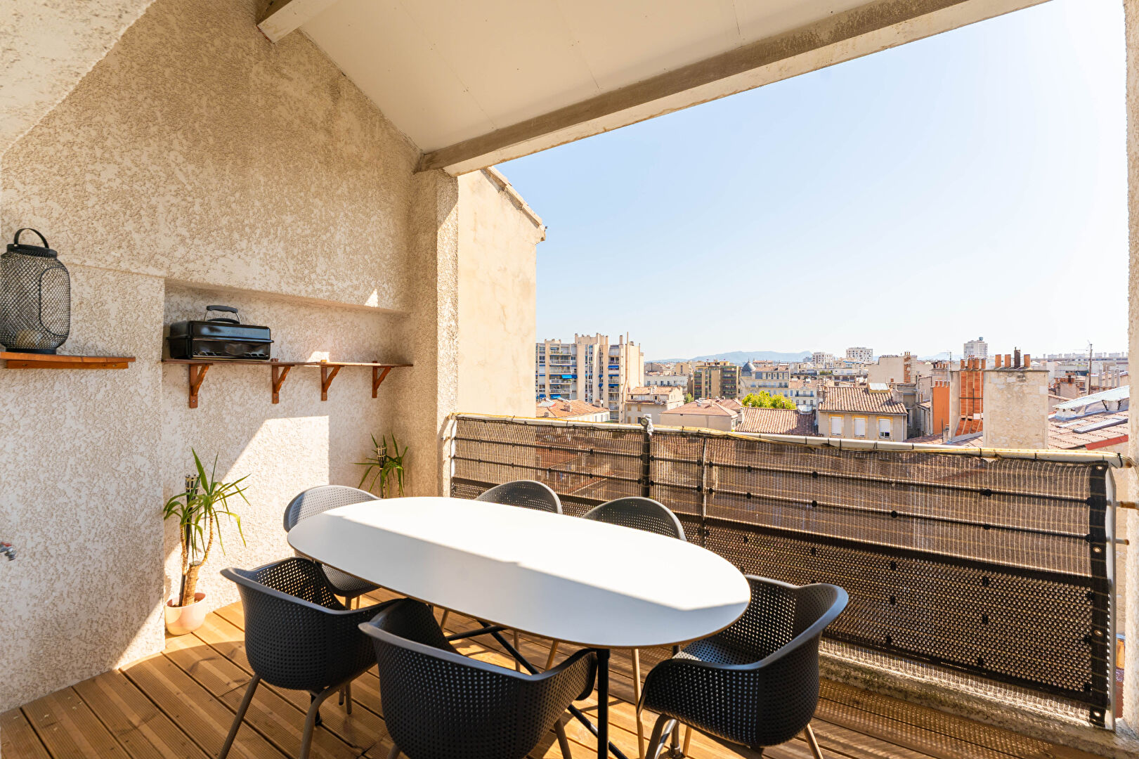 Appartement MARSEILLE (13006) 4 pièces 100.00 m²
