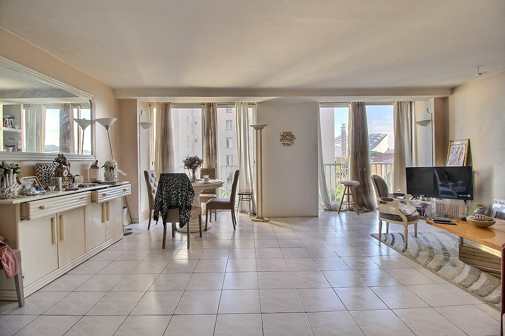 Appartement MARSEILLE (13008) 5 pi&egrave;ces 102.00 m&sup2;