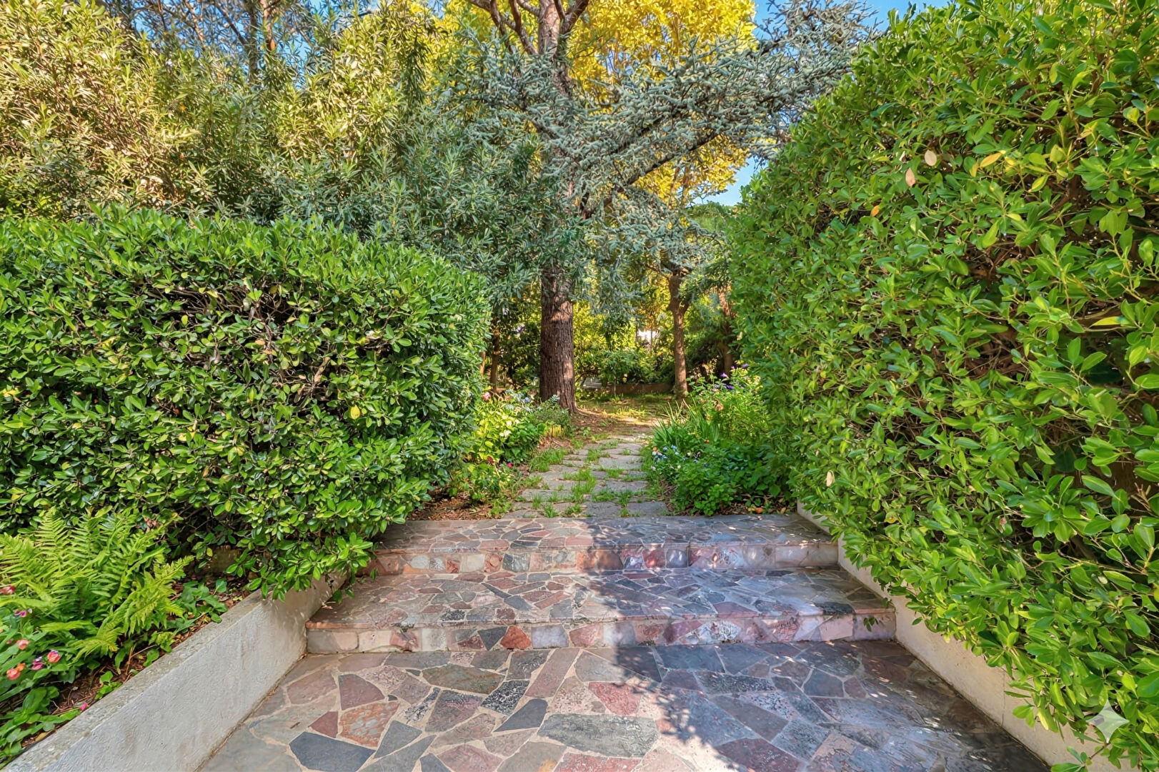 Maison MARSEILLE (13012) 8 pi&egrave;ces 200.00 m&sup2;