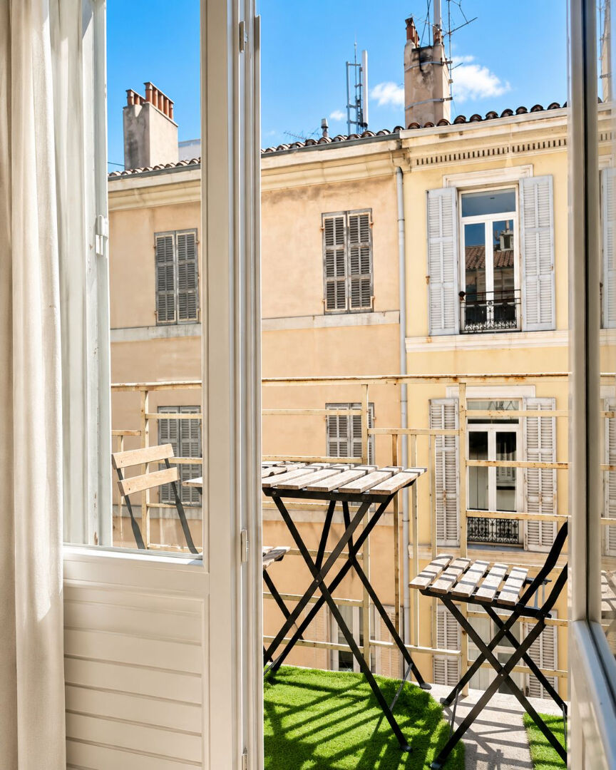 Appartement MARSEILLE (13006) 2 pi&egrave;ces 40.02 m&sup2;