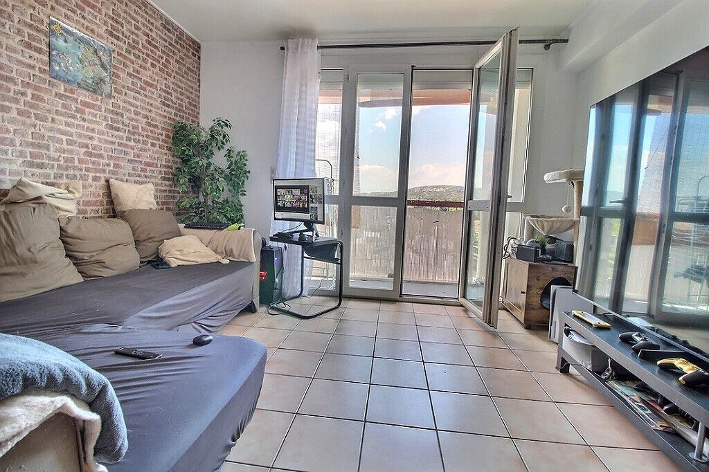 Appartement GIGNAC LA NERTHE (13180) 3 pi&egrave;ces 73.00 m&sup2;