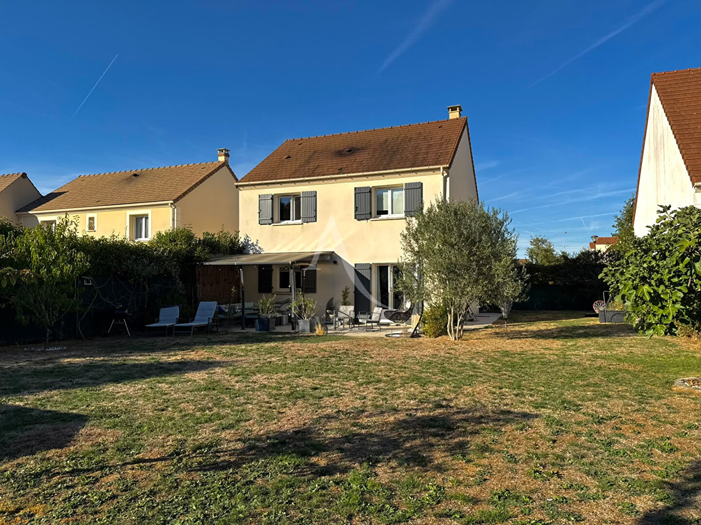 Voisenon (77) Exclusif 335 000 € Maison 5 pièces , 3 chambres 97.00 m² Avec jardin, terrasse
