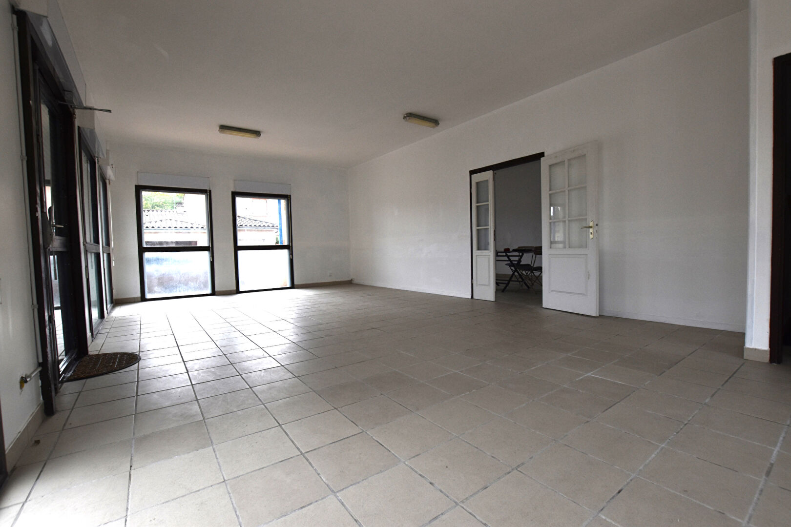 Local commercial SAUBENS (31600) 2 pièces 60.00 m²