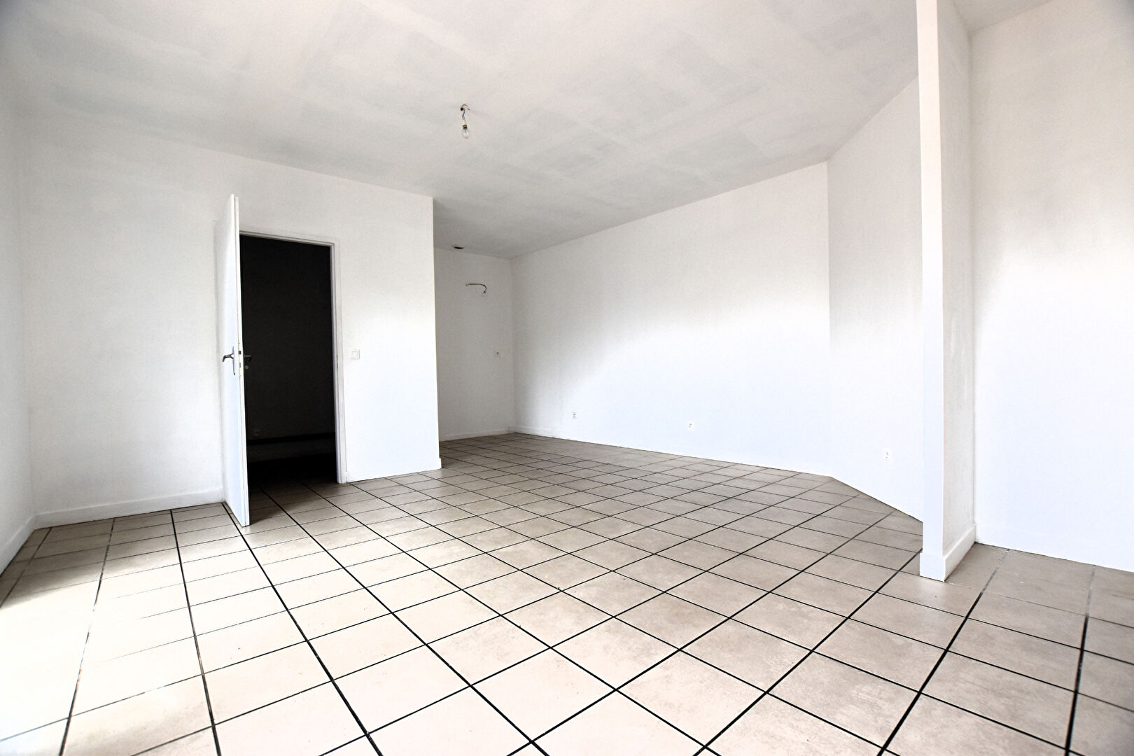 Local commercial SAUBENS (31600) 1 pièce 35.00 m²