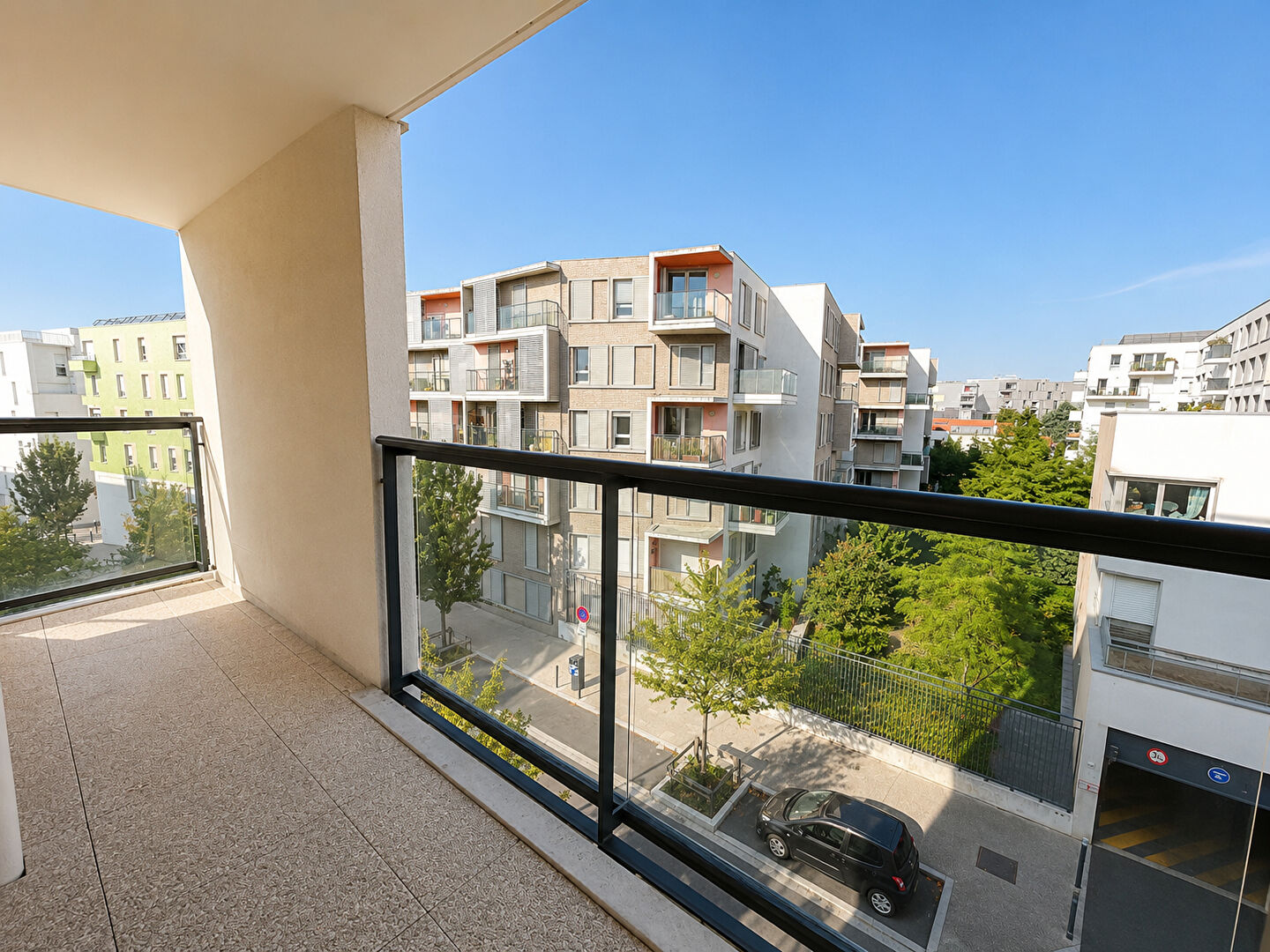 à 4 km de Bezons 1 800 € / mois cc Appartement 4 pièces , 3 chambres 73.86 m² Avec balcon Voir le bien