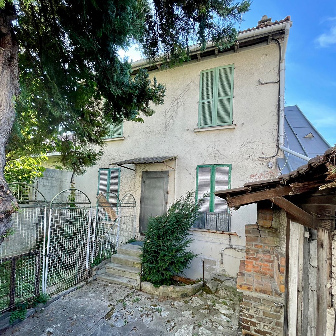 Maison NANTERRE (92000) 6 pièces 78.00 m²