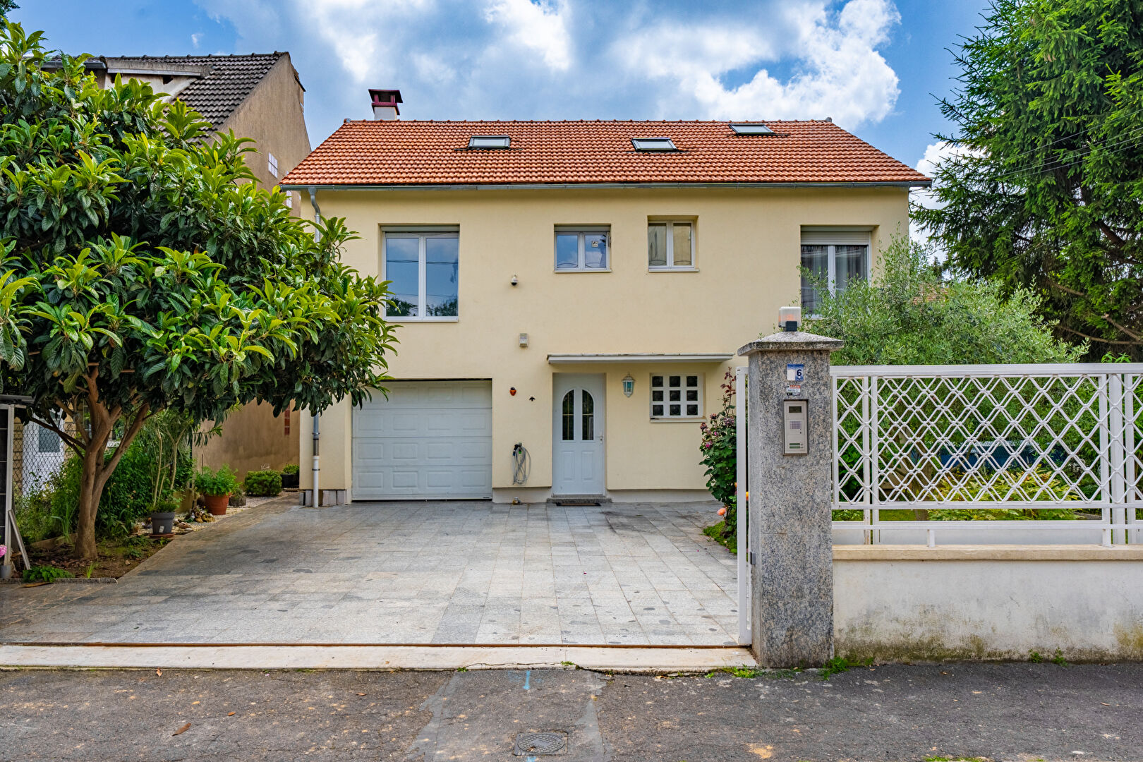 Maison RUEIL MALMAISON (92500) 6 pi&egrave;ces 140.00 m&sup2;