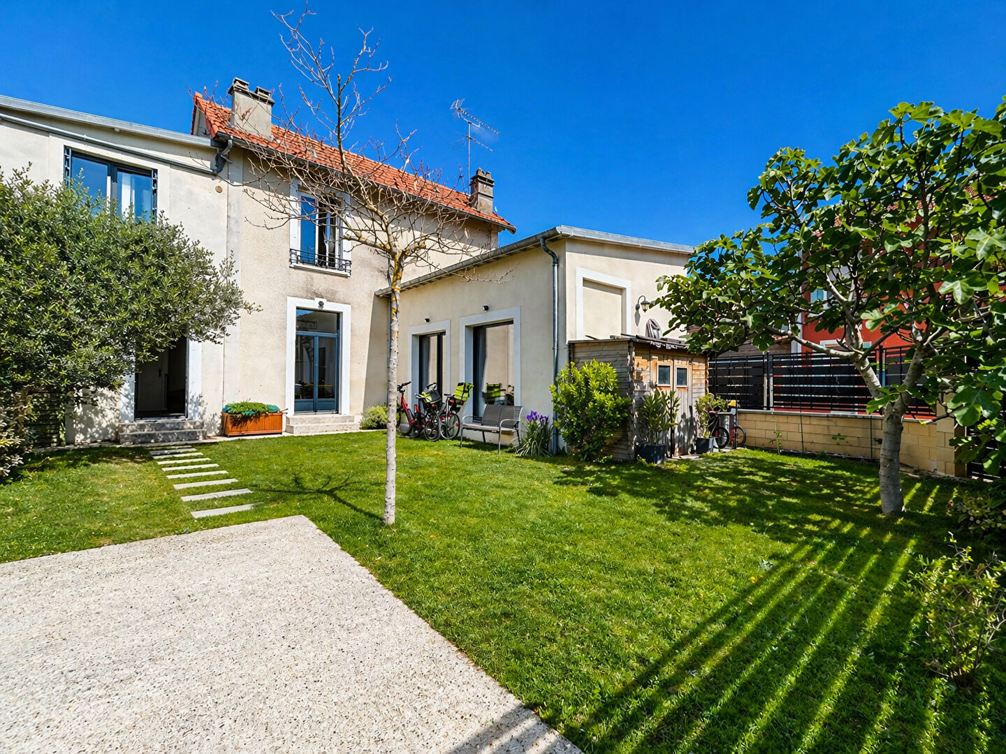 Maison NANTERRE (92000) 5 pi&egrave;ces 124.00 m&sup2;