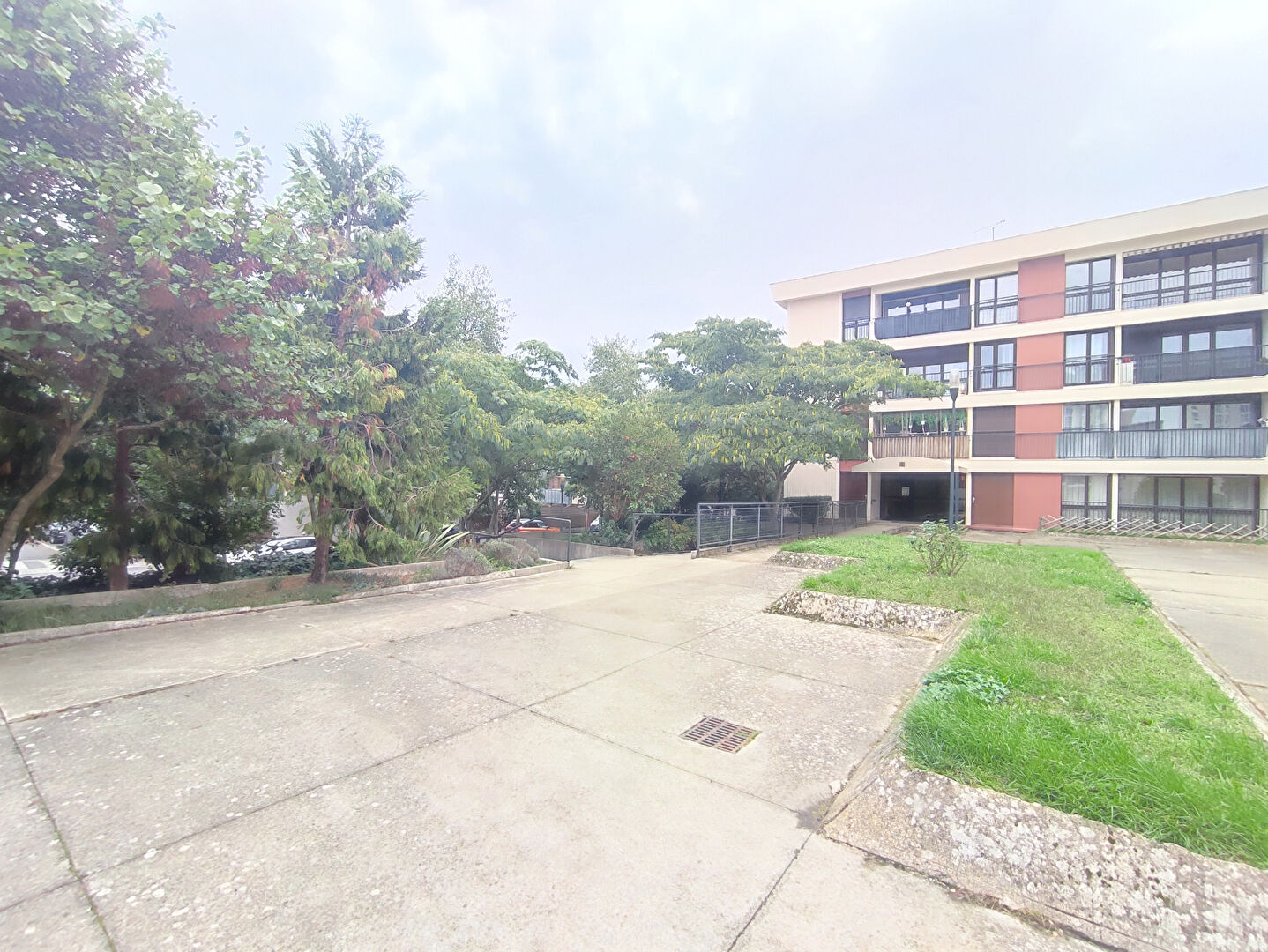 Appartement Les ulis (91940) 3 pi&egrave;ces 65.00 m&sup2;