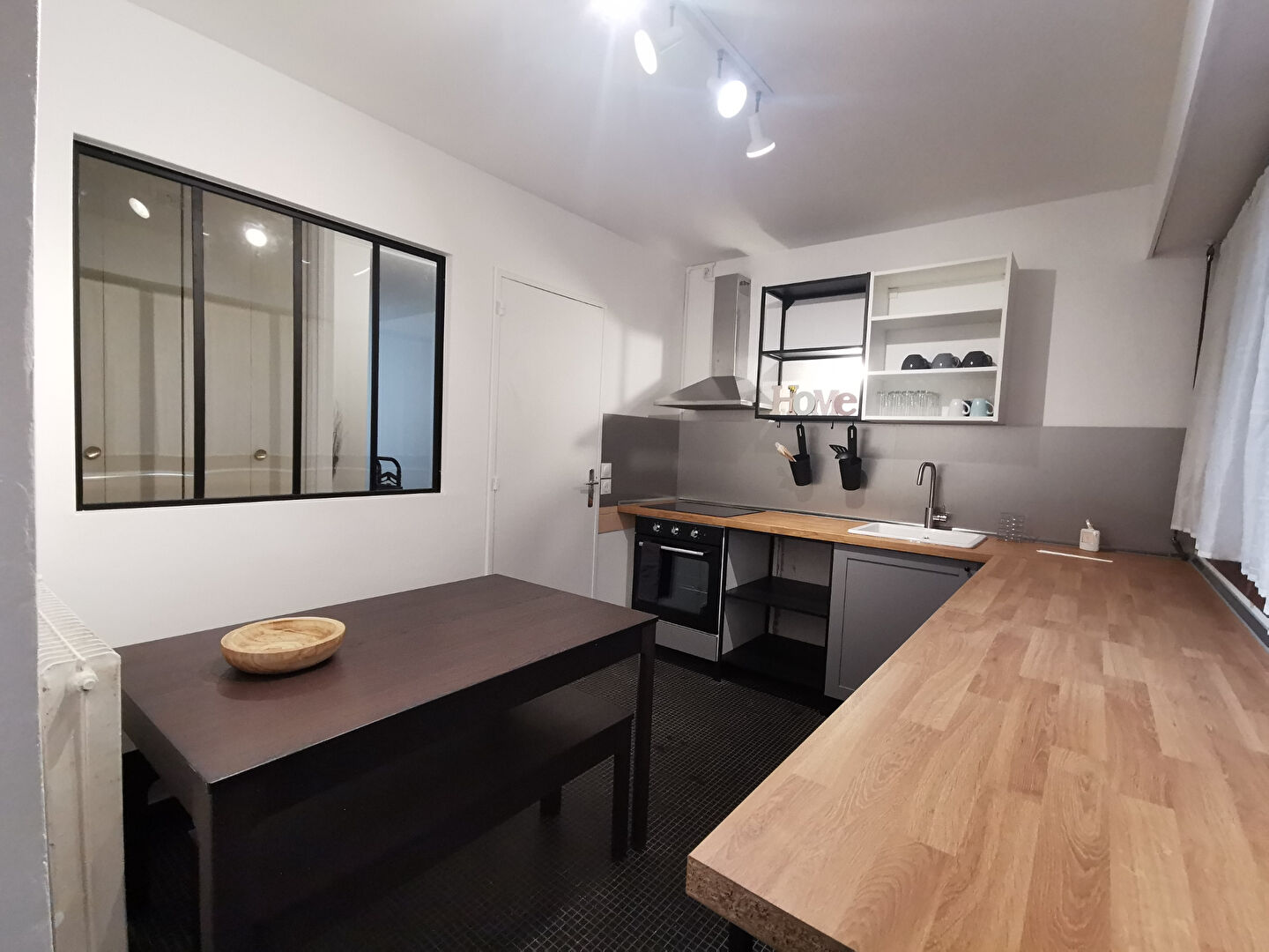à 4 km de Marcoussis 180 000 € Appartement 4 pièces , 3 chambres 84.00 m² Voir le bien
