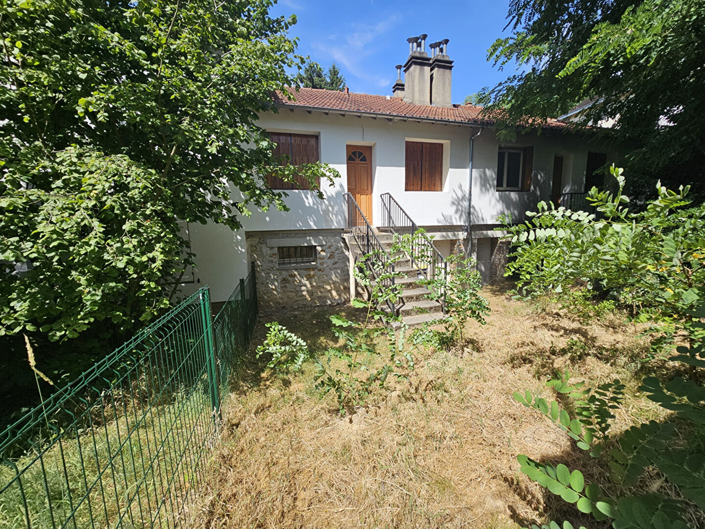 Orsay (91) 225 000 € Maison de ville 2 pièces , 1 chambre 42.00 m² Avec jardin, garage/box Voir le bien