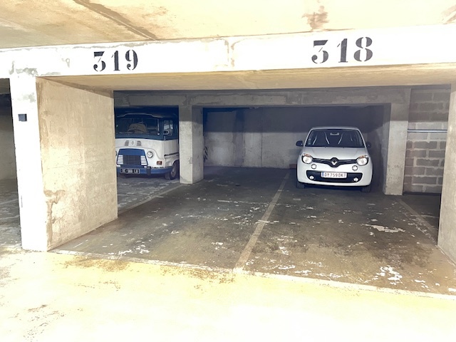 Parking / box PARIS (75012) 26.00 m²