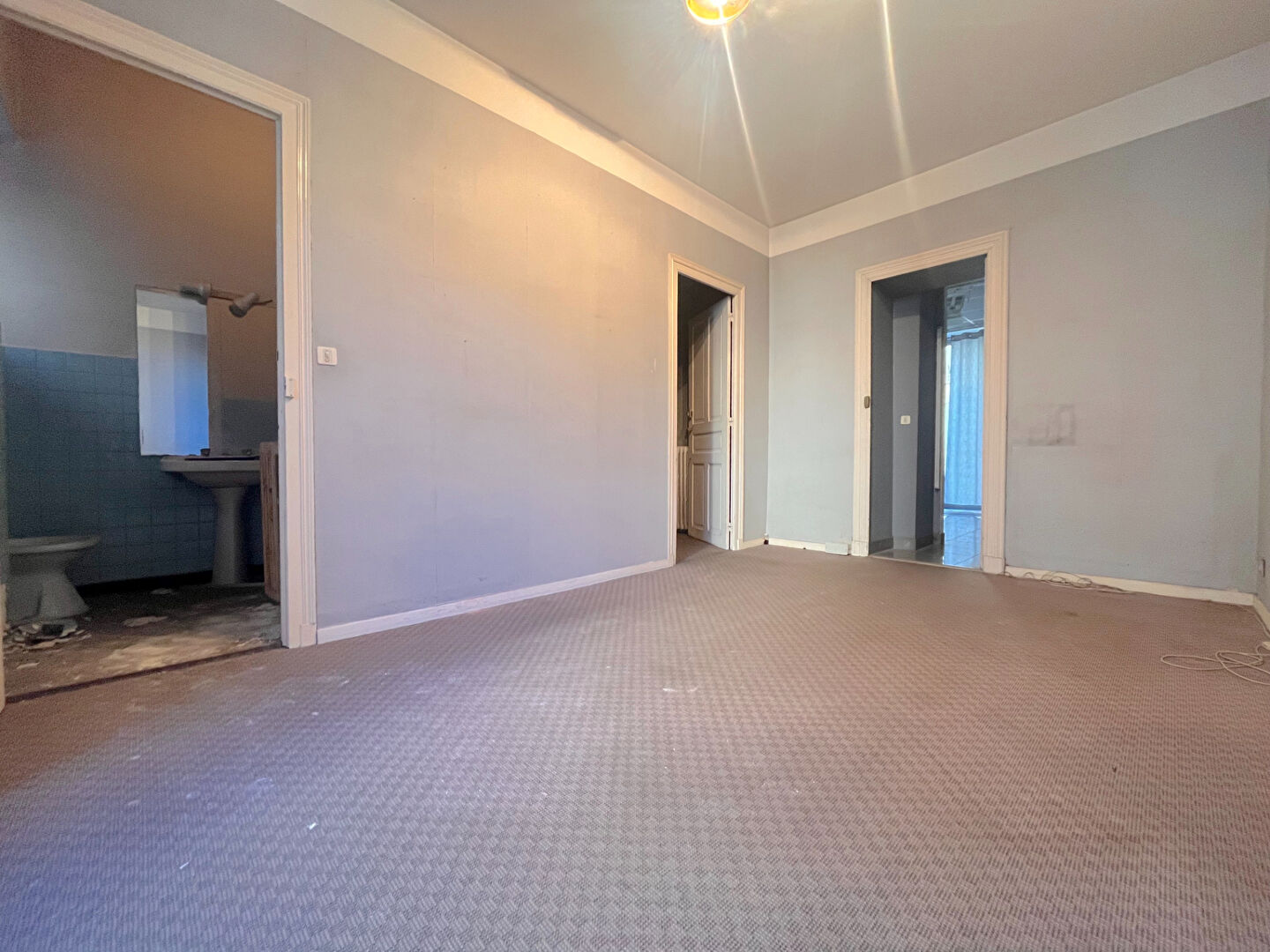 Local commercial PAU (64000) 4 pièces 110.00 m²