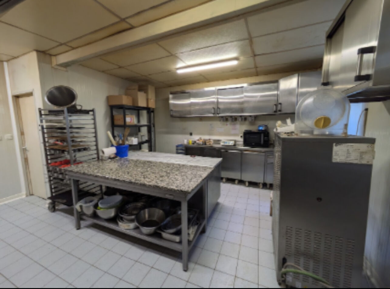 Local commercial PAU (64000) 138.00 m²