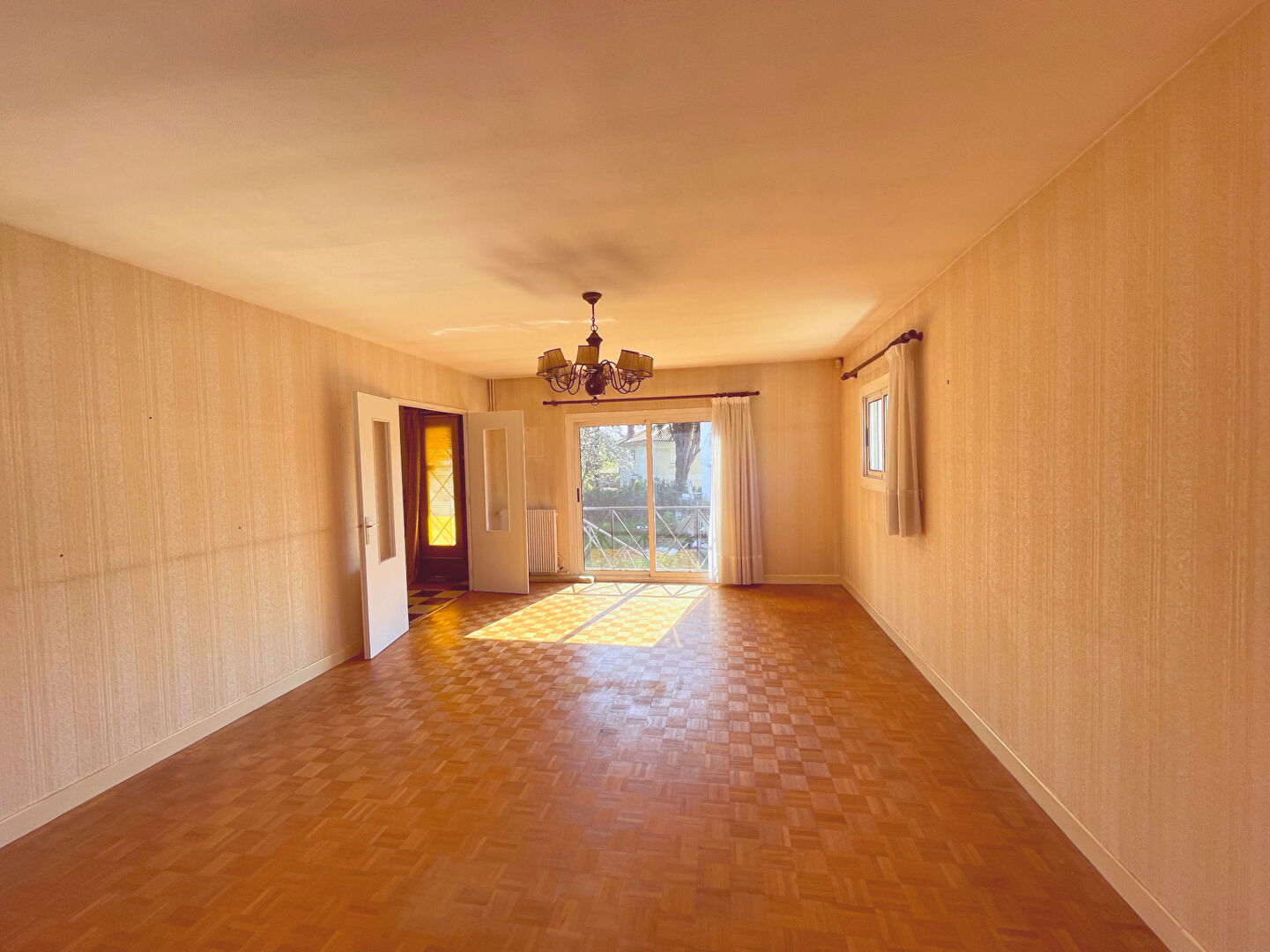 Maison PAU (64000) 7 pièces 169.00 m²
