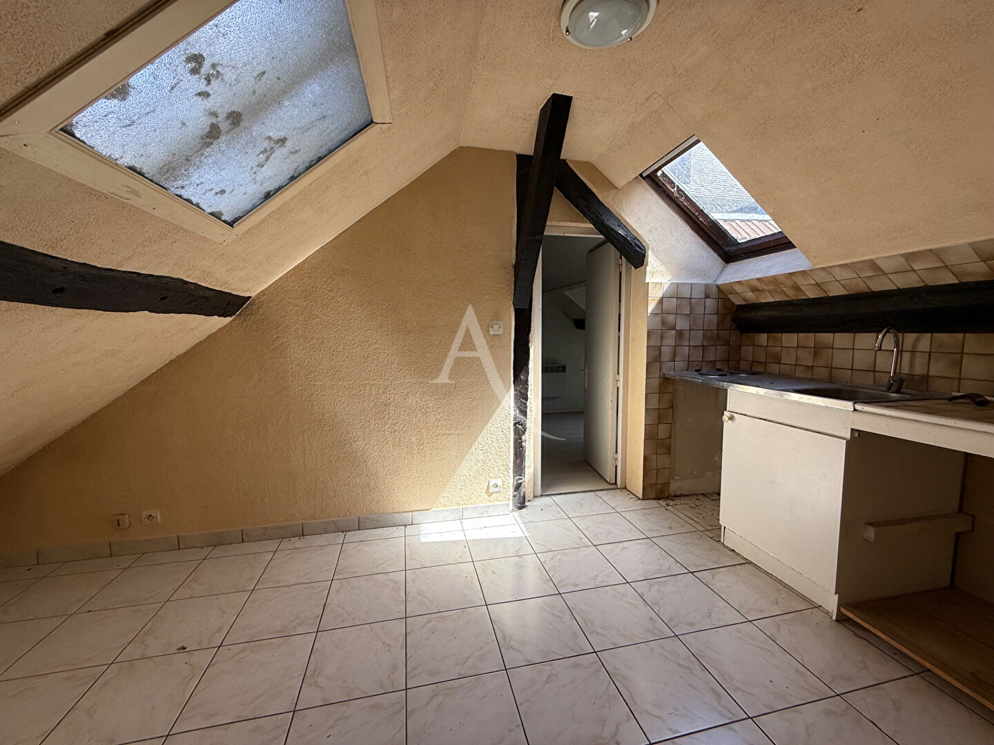 Appartement PAU (64000) 1 pièce 20.00 m²