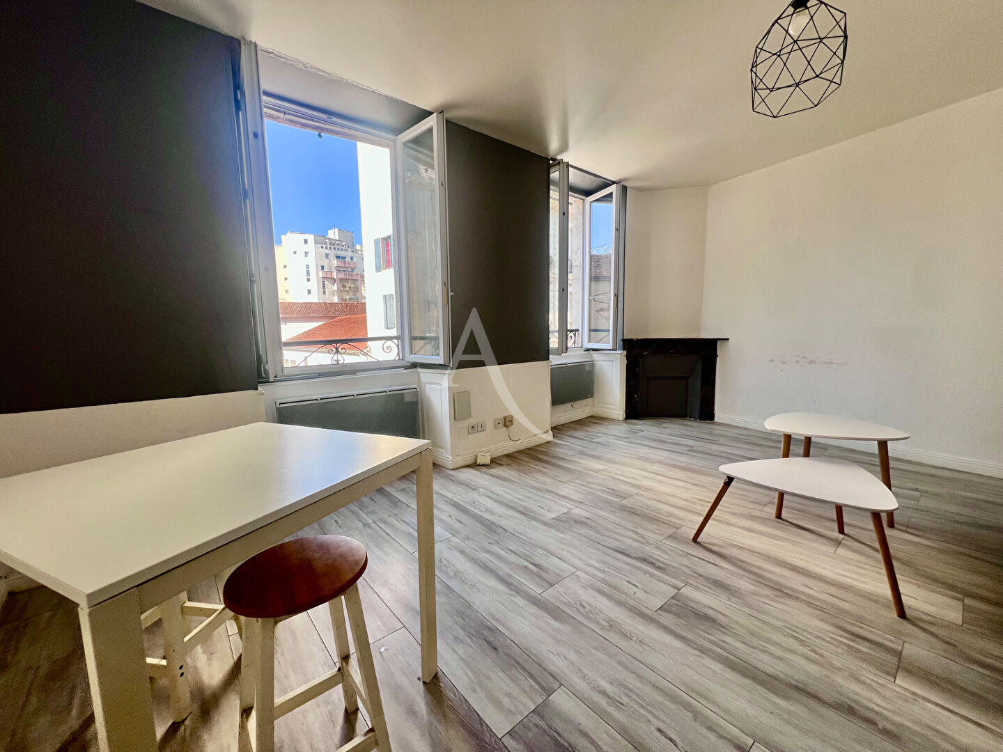 Appartement PAU (64000) 1 pi&egrave;ce 49.00 m&sup2;