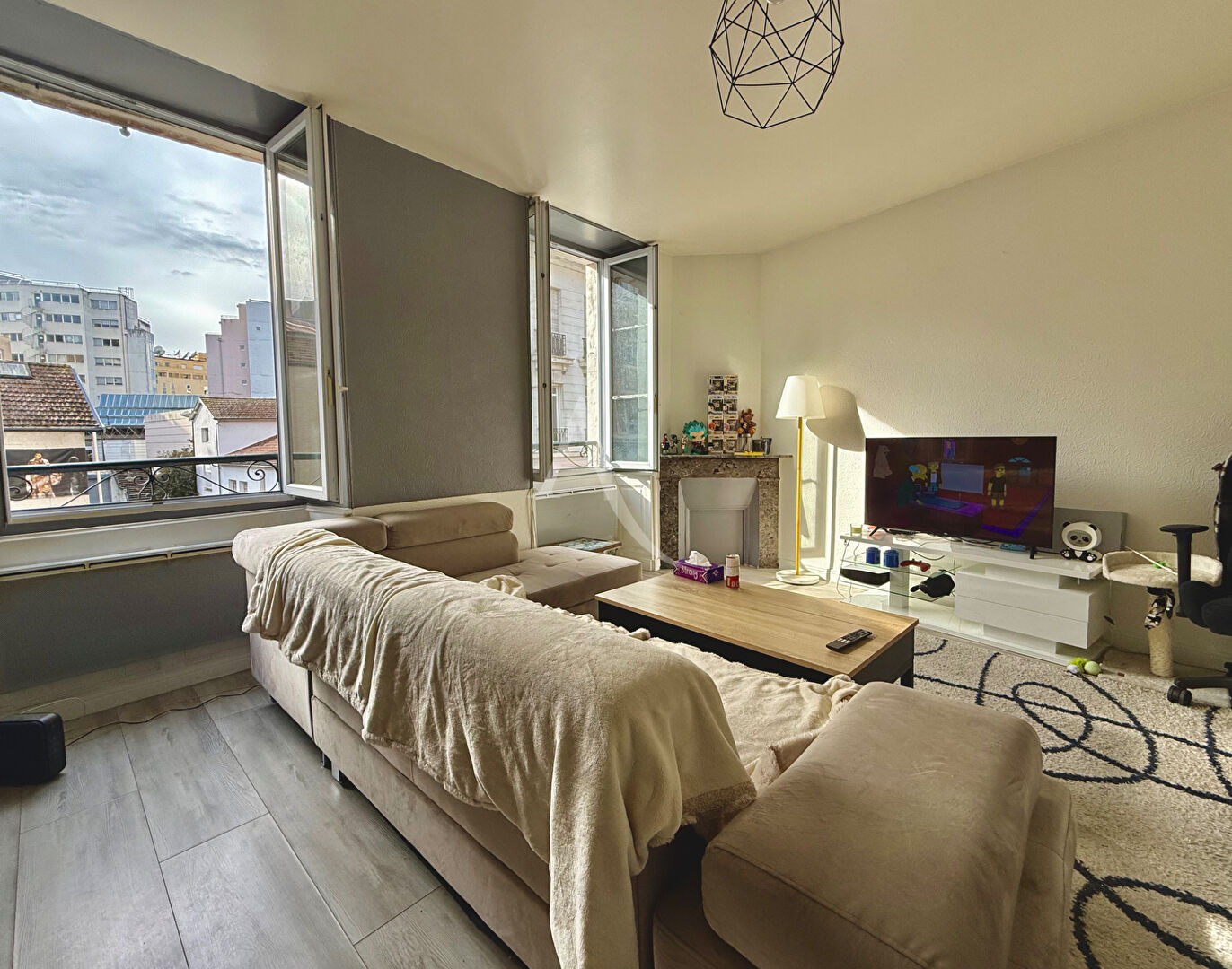 Appartement PAU (64000) 1 pi&egrave;ce 49.00 m&sup2;