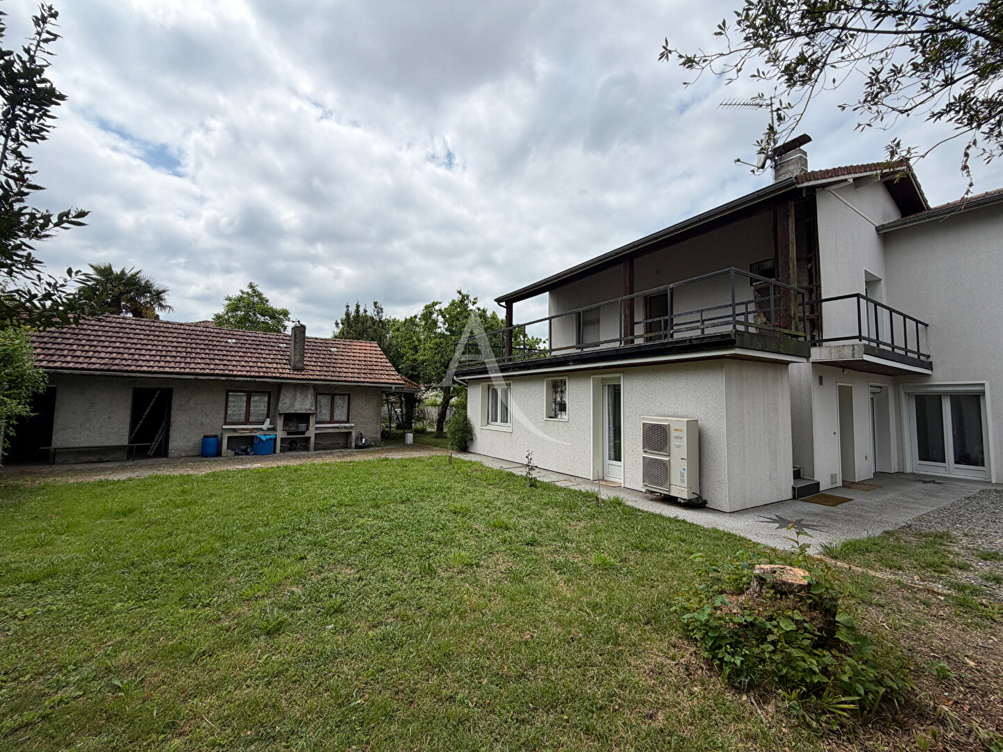 Maison PAU (64000) 11 pi&egrave;ces 200.00 m&sup2;