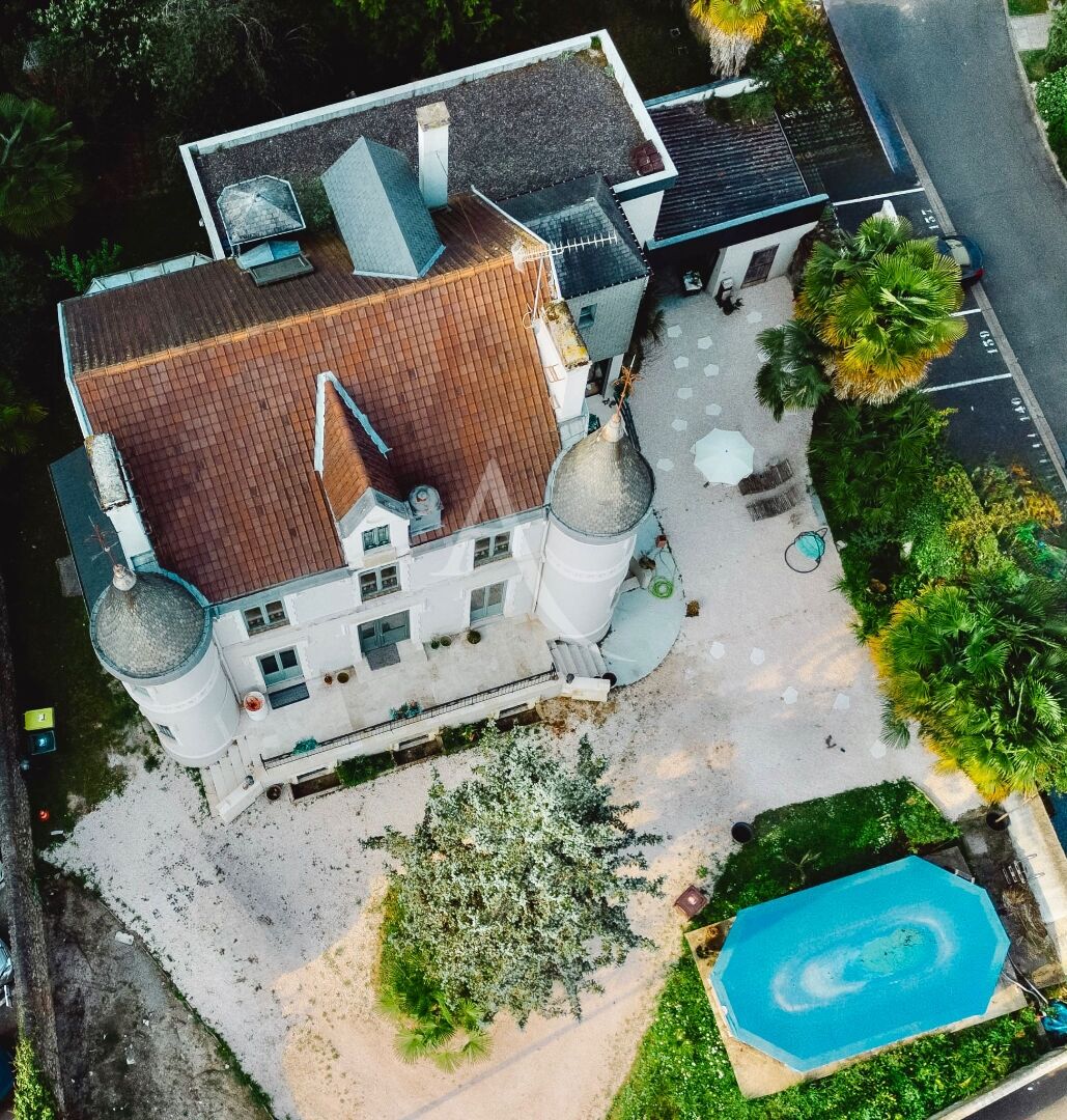 Maison PAU (64000) 15 pi&egrave;ces 395.00 m&sup2;