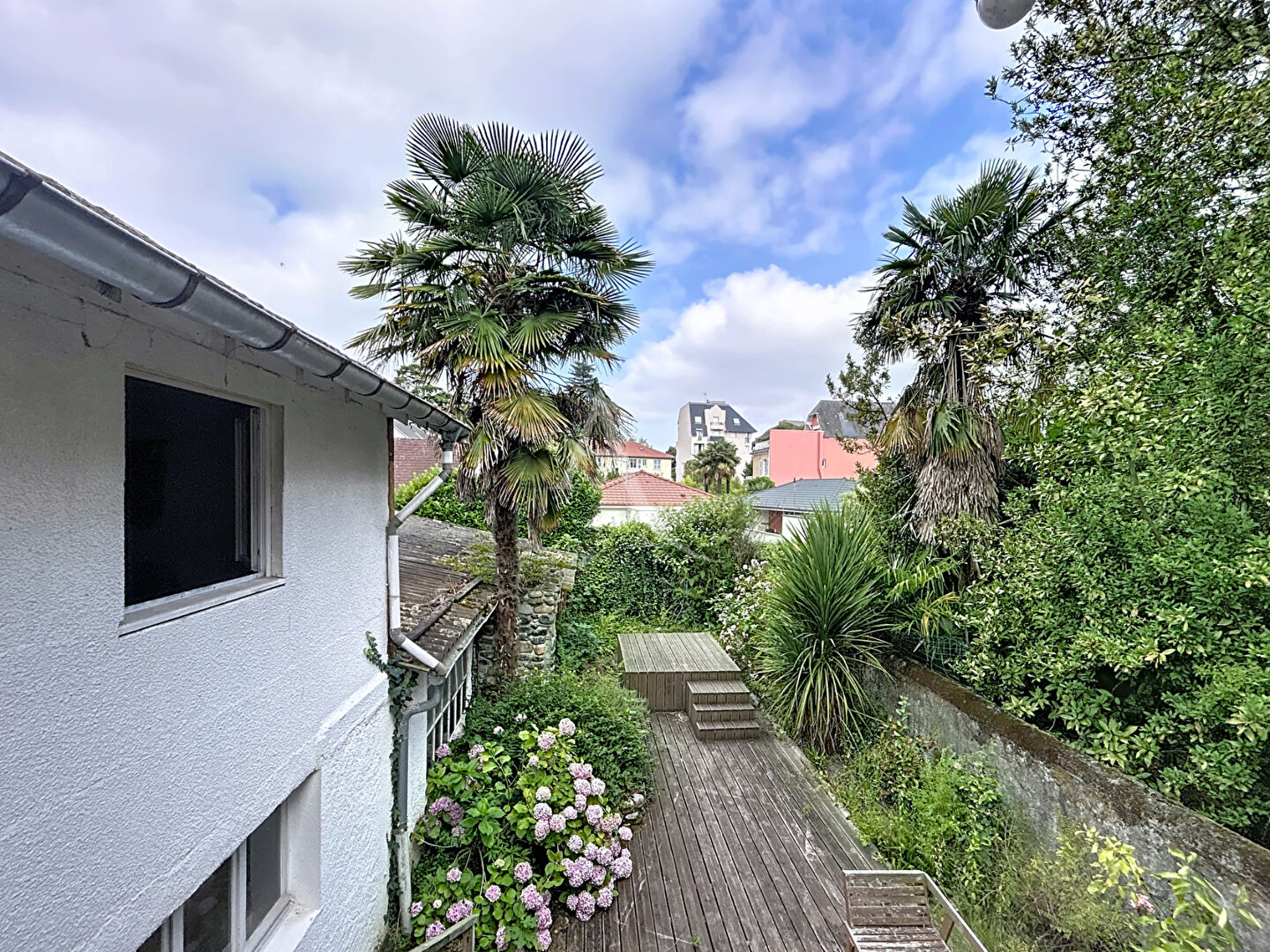 Immeuble PAU (64000) 7 pi&egrave;ces 190.00 m&sup2;