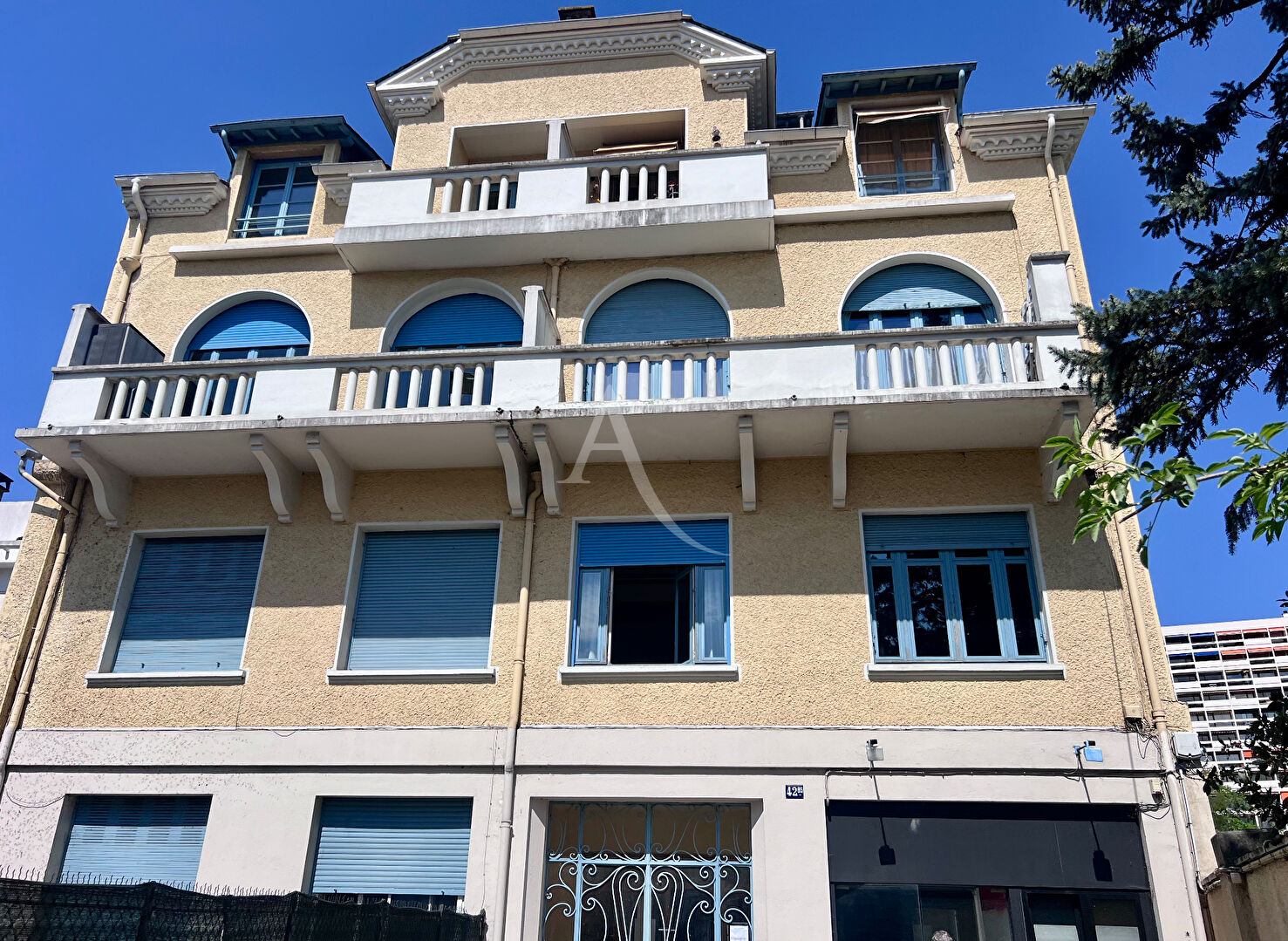 Appartement PAU (64000) 9 pi&egrave;ces 260.00 m&sup2;