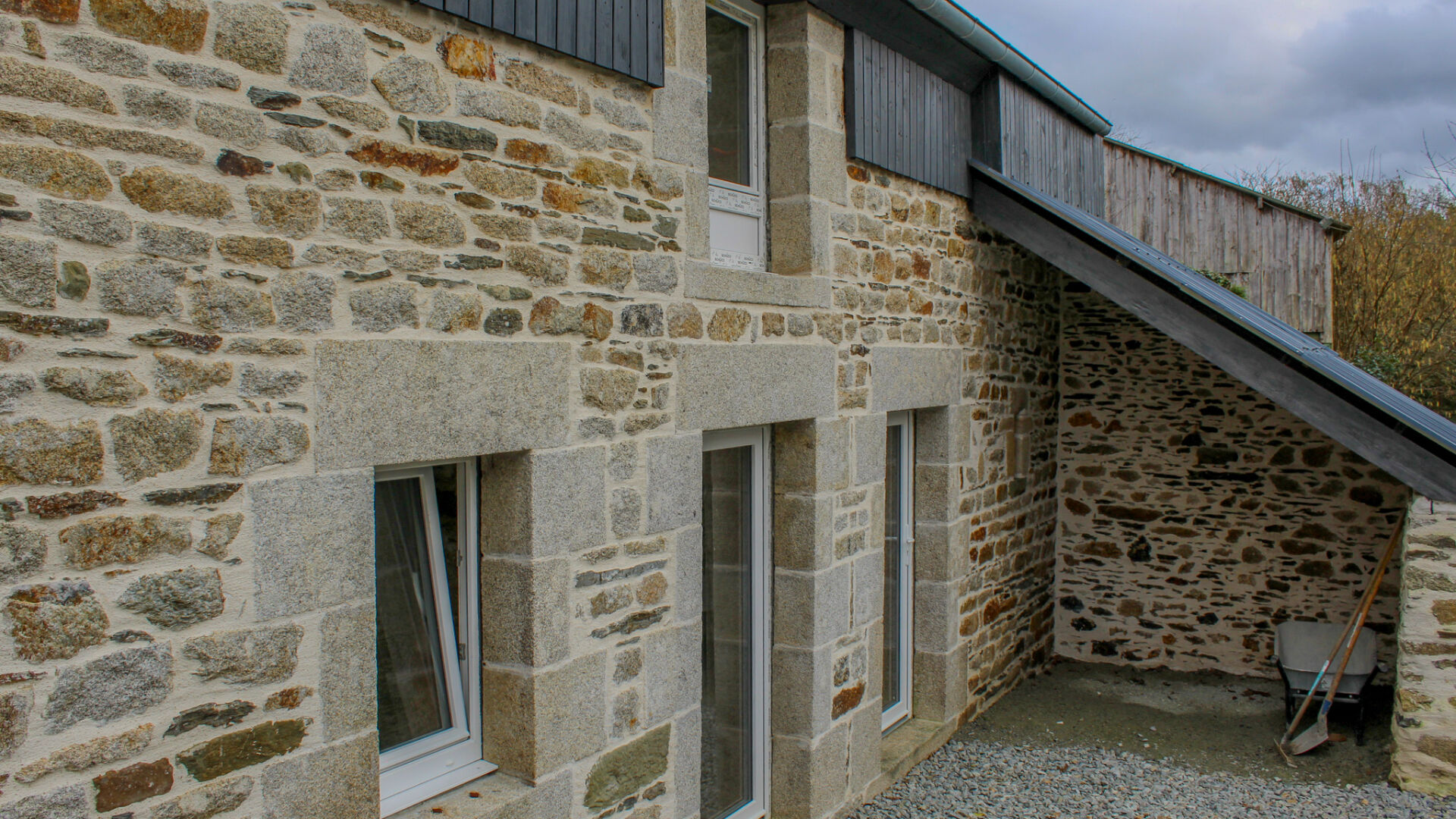 Maison GUILLAC (56800) 2 pi&egrave;ces 100.00 m&sup2;