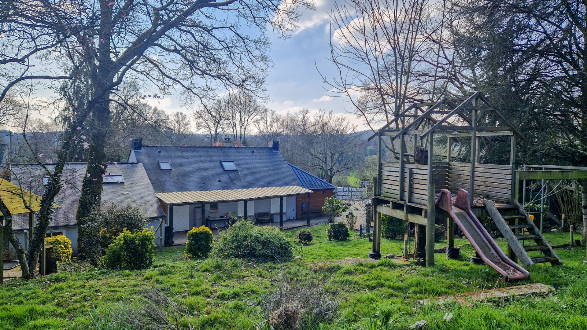 Maison GUILLAC (56800) 7 pièces 170.00 m²