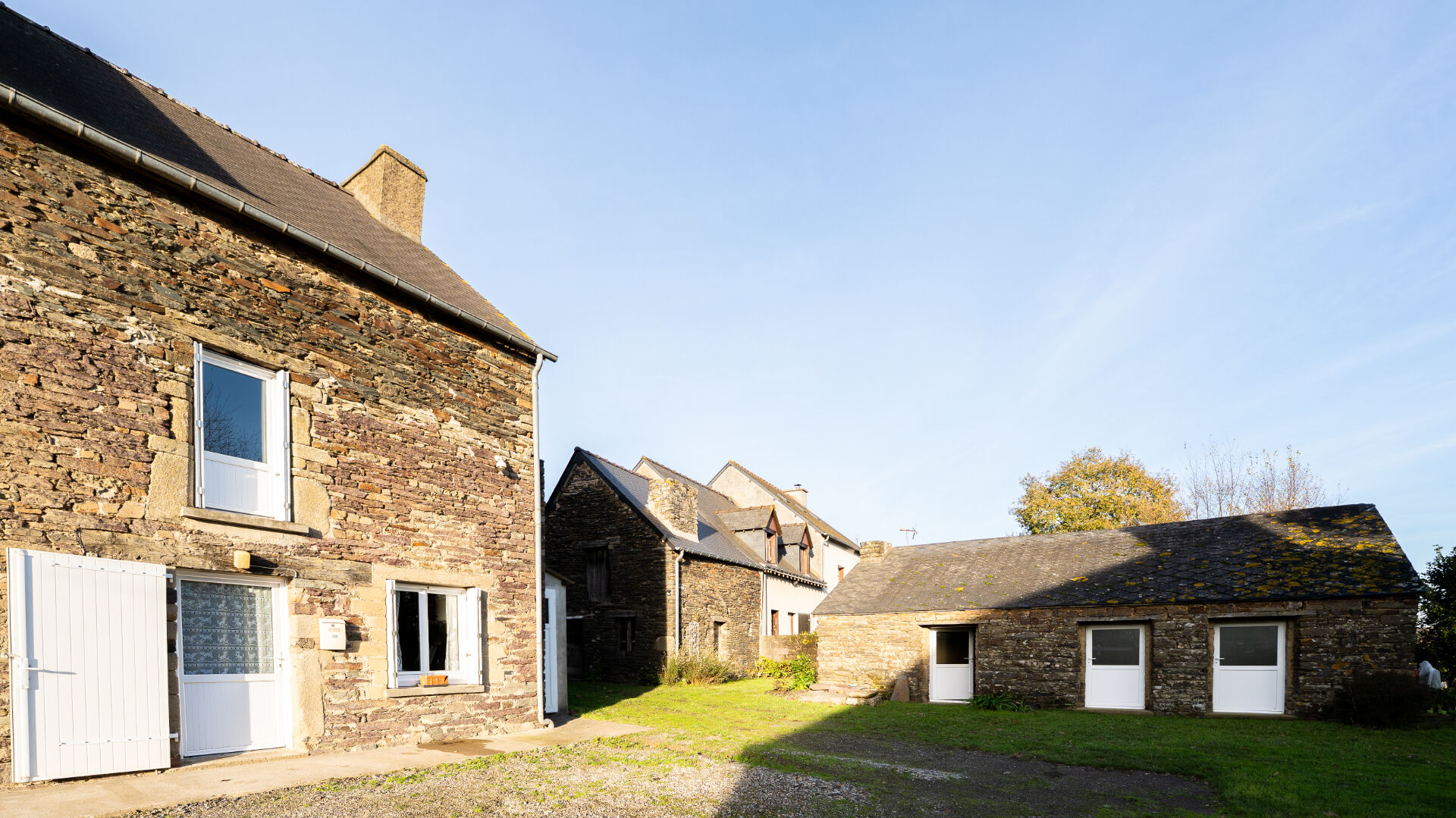 Maison LOYAT (56800) 7 pièces 189.00 m²