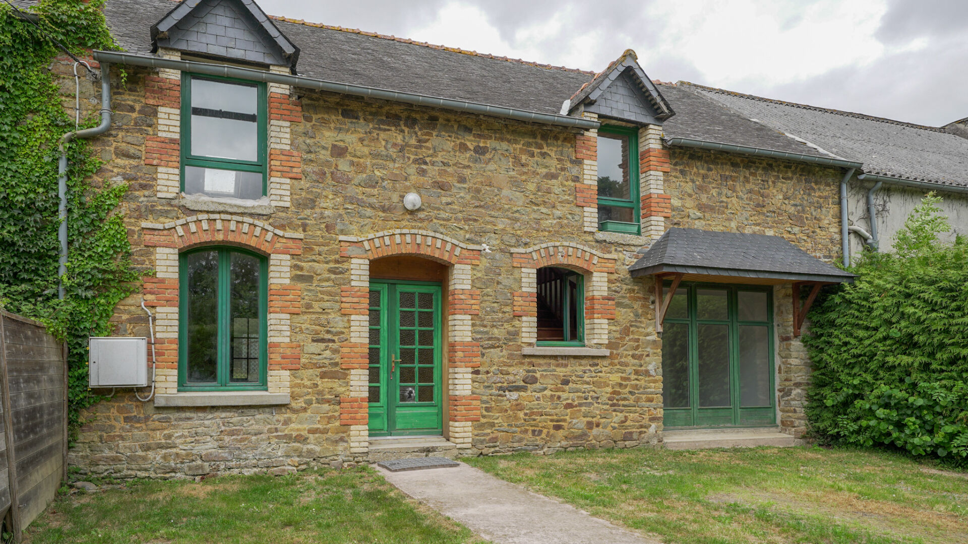 Maison GUILLIERS (56490) 3 pièces 87.00 m²