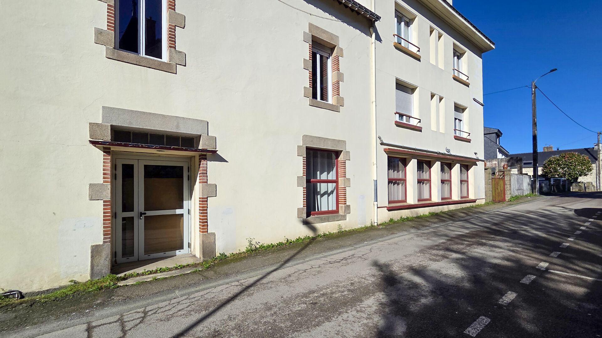 Local commercial PLOERMEL (56800) 192.00 m&sup2;