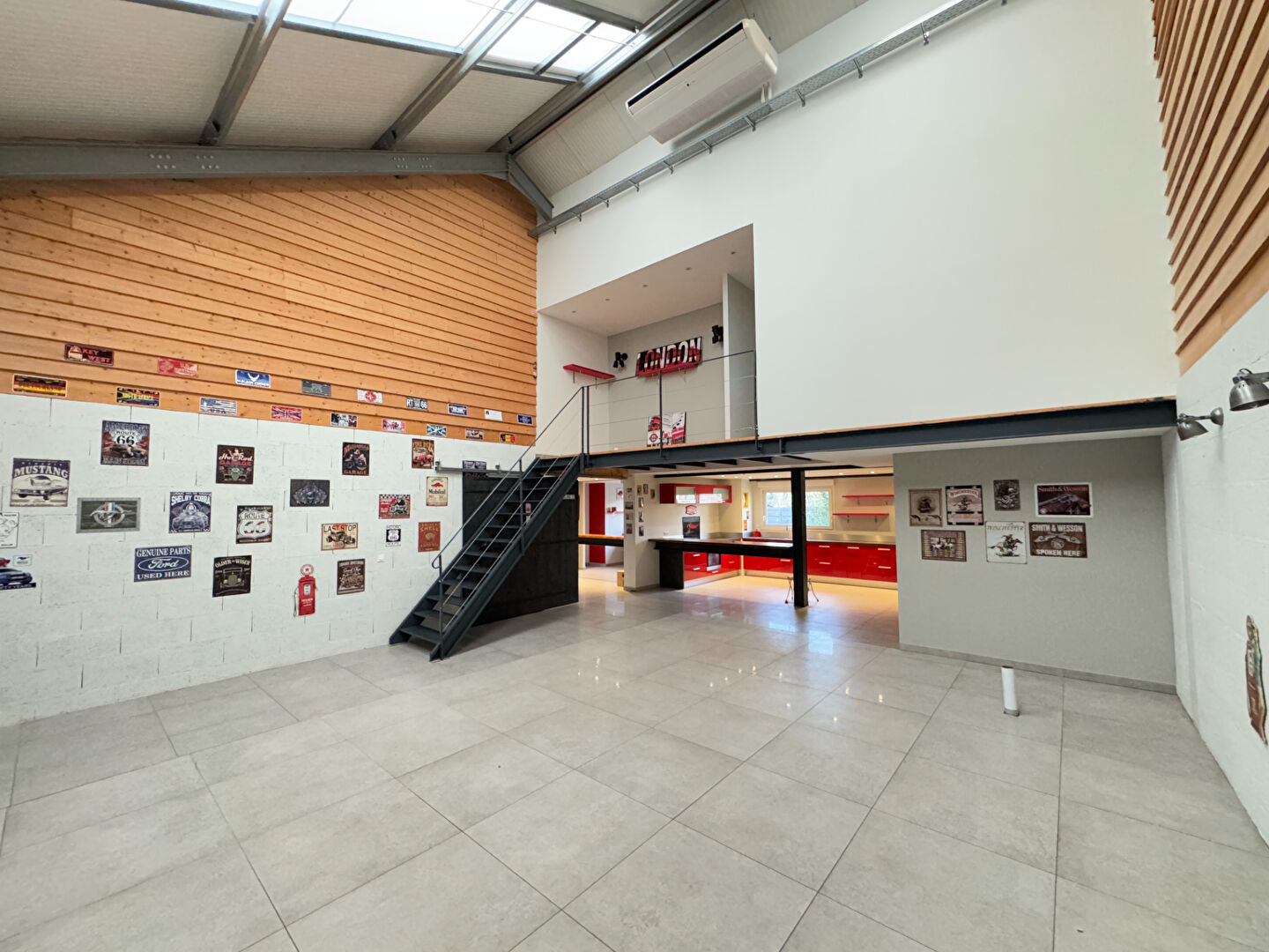 Maison POITIERS (86000) 7 pièces 230.00 m²