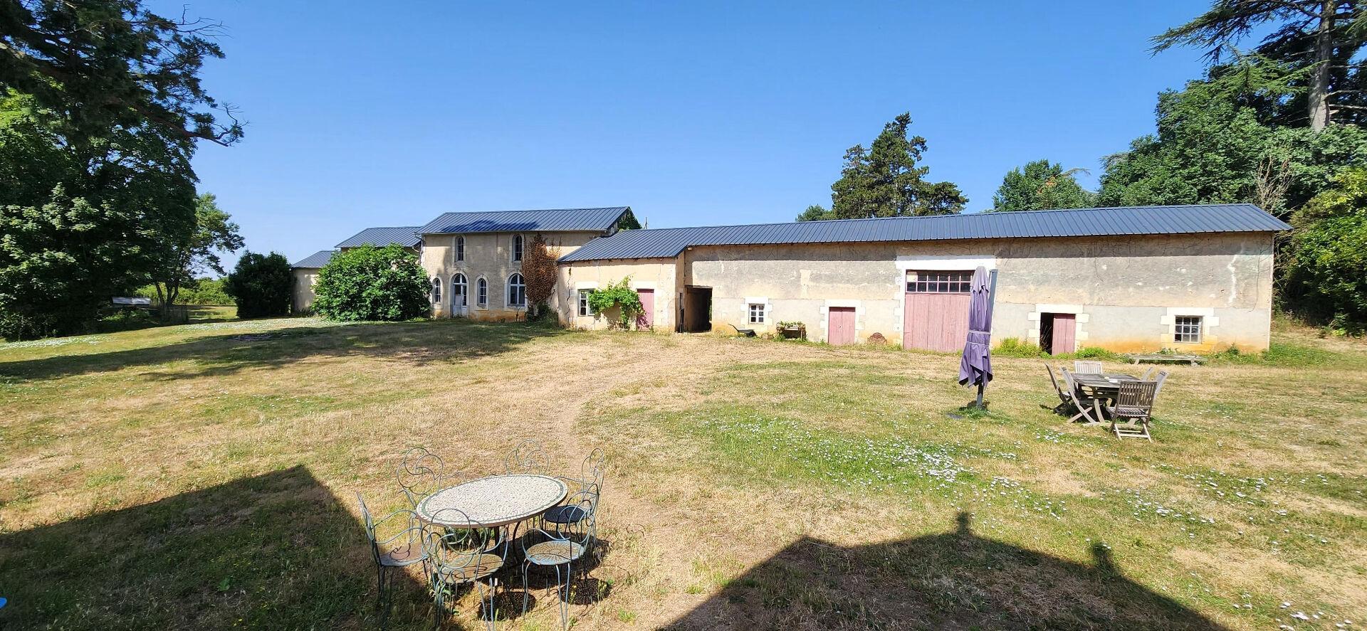 Maison VIVONNE (86370) 7 pi&egrave;ces 226.00 m&sup2;