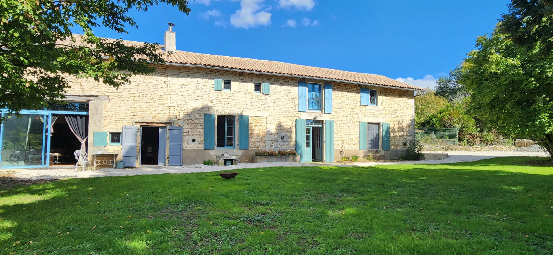Maison CHAUNAY (86510) 7 pi&egrave;ces 216.00 m&sup2;