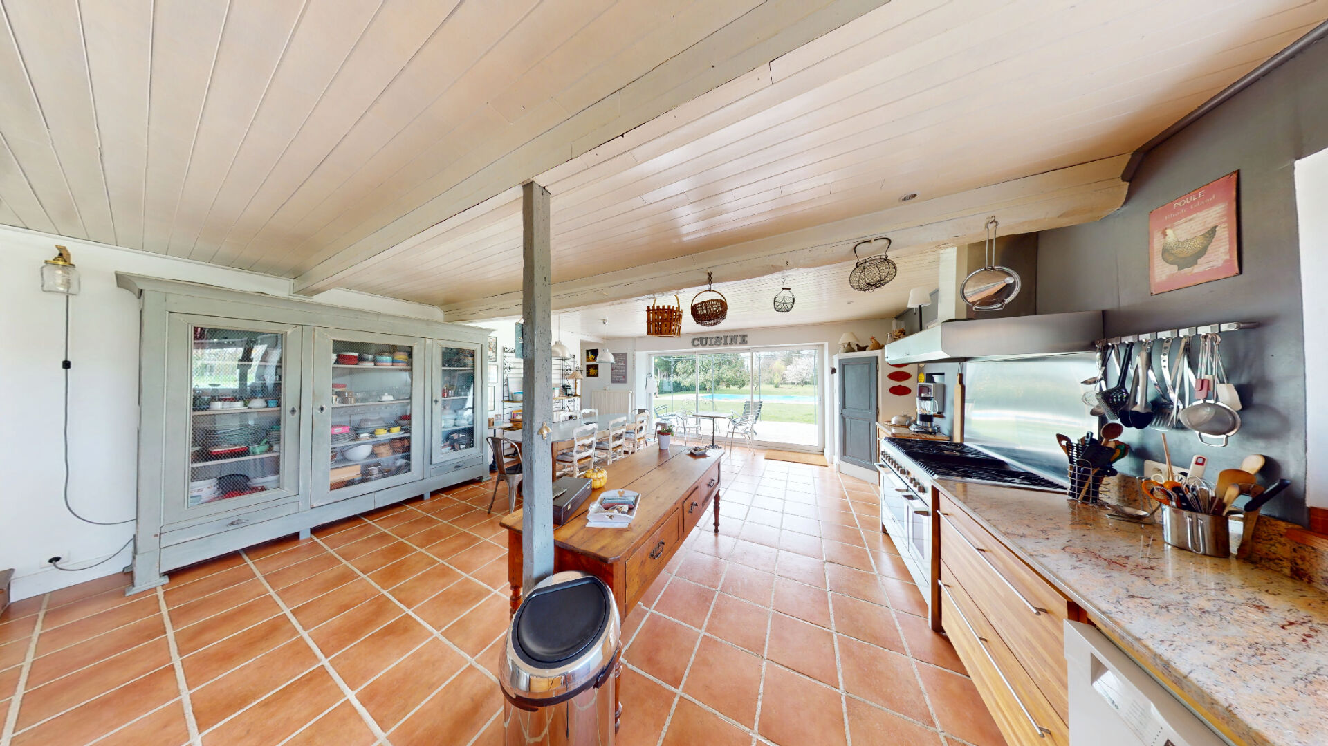 Maison NIEUIL L ESPOIR (86340) 12 pi&egrave;ces 328.00 m&sup2;