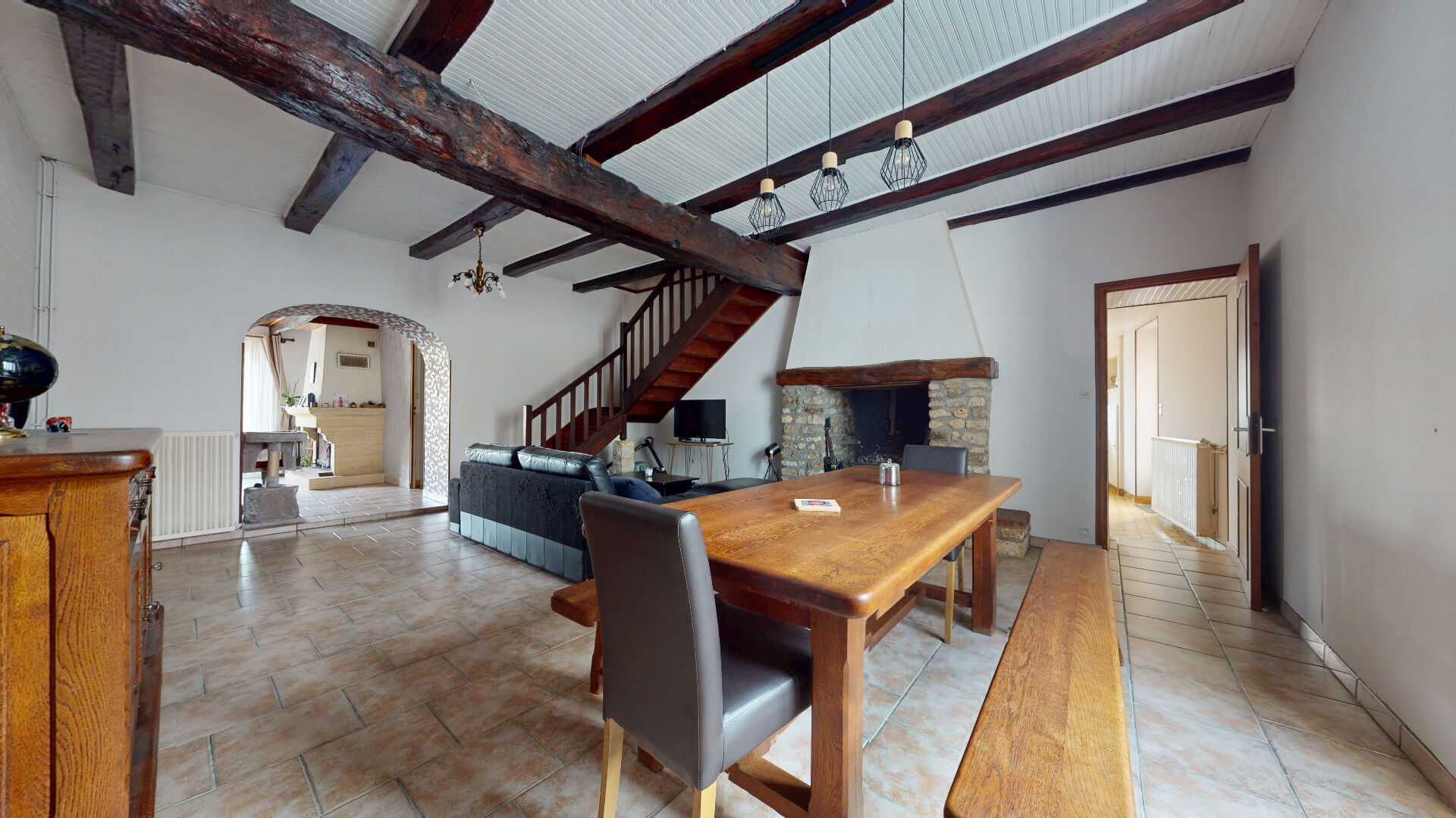 Maison VIVONNE (86370) 5 pi&egrave;ces 165.00 m&sup2;