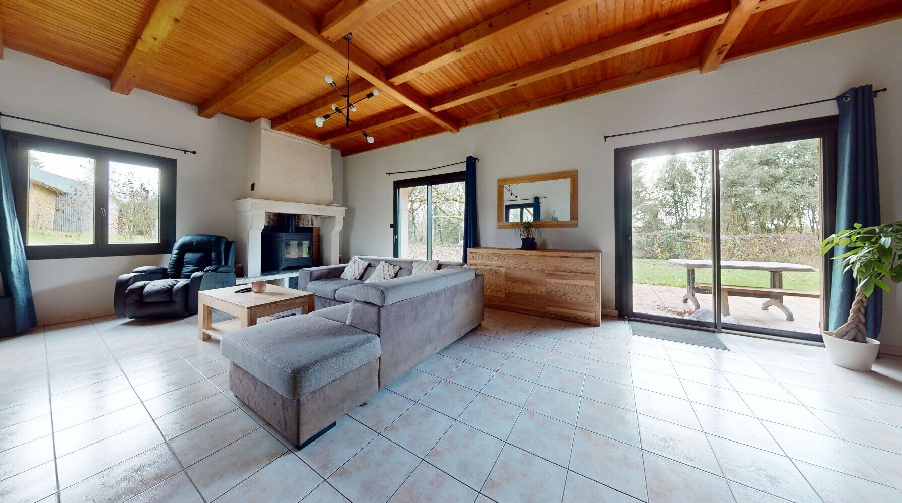 Maison SAINT SAUVANT (86600) 6 pi&egrave;ces 175.00 m&sup2;