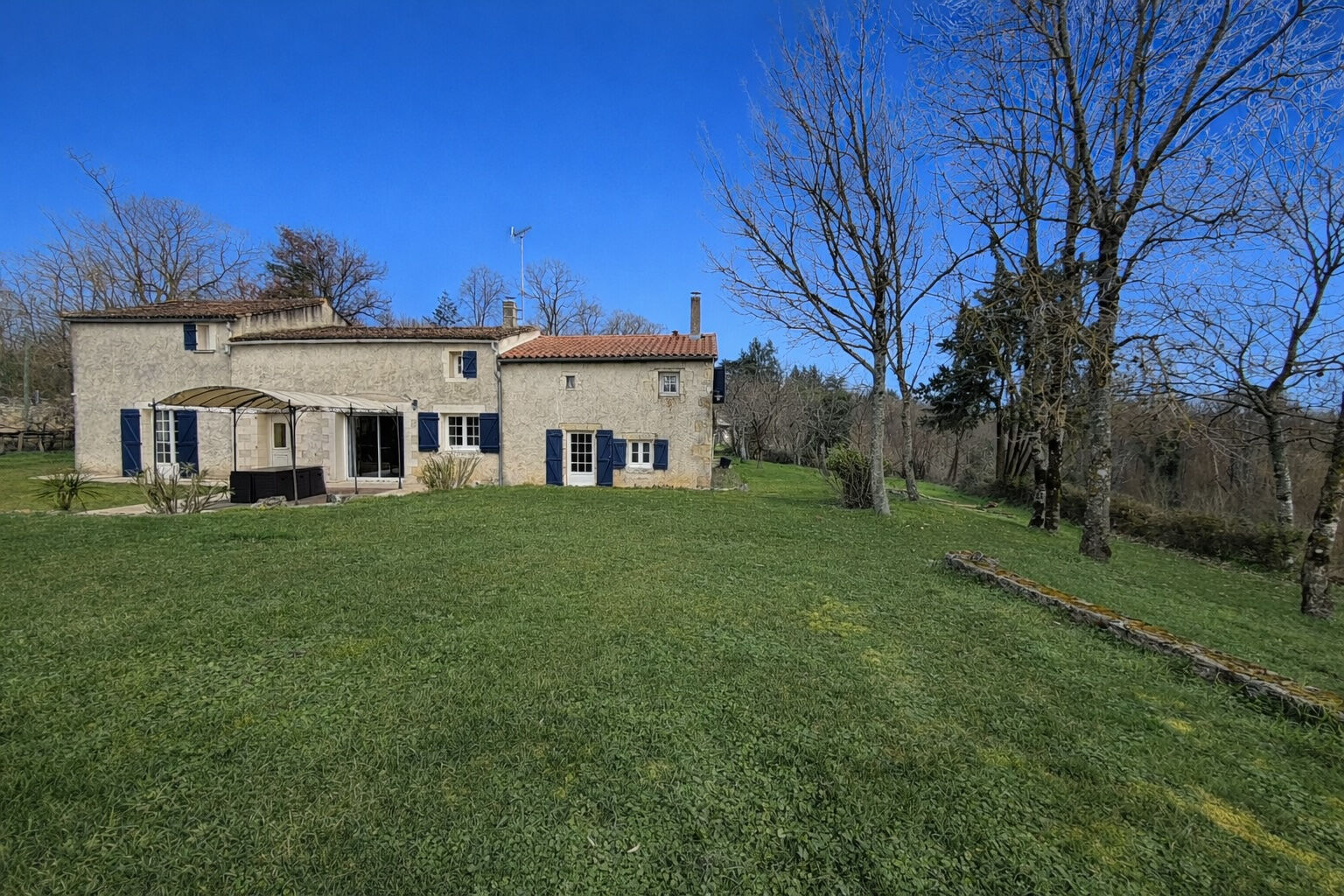 Maison VOUILLE (86190) 6 pi&egrave;ces 200.00 m&sup2;