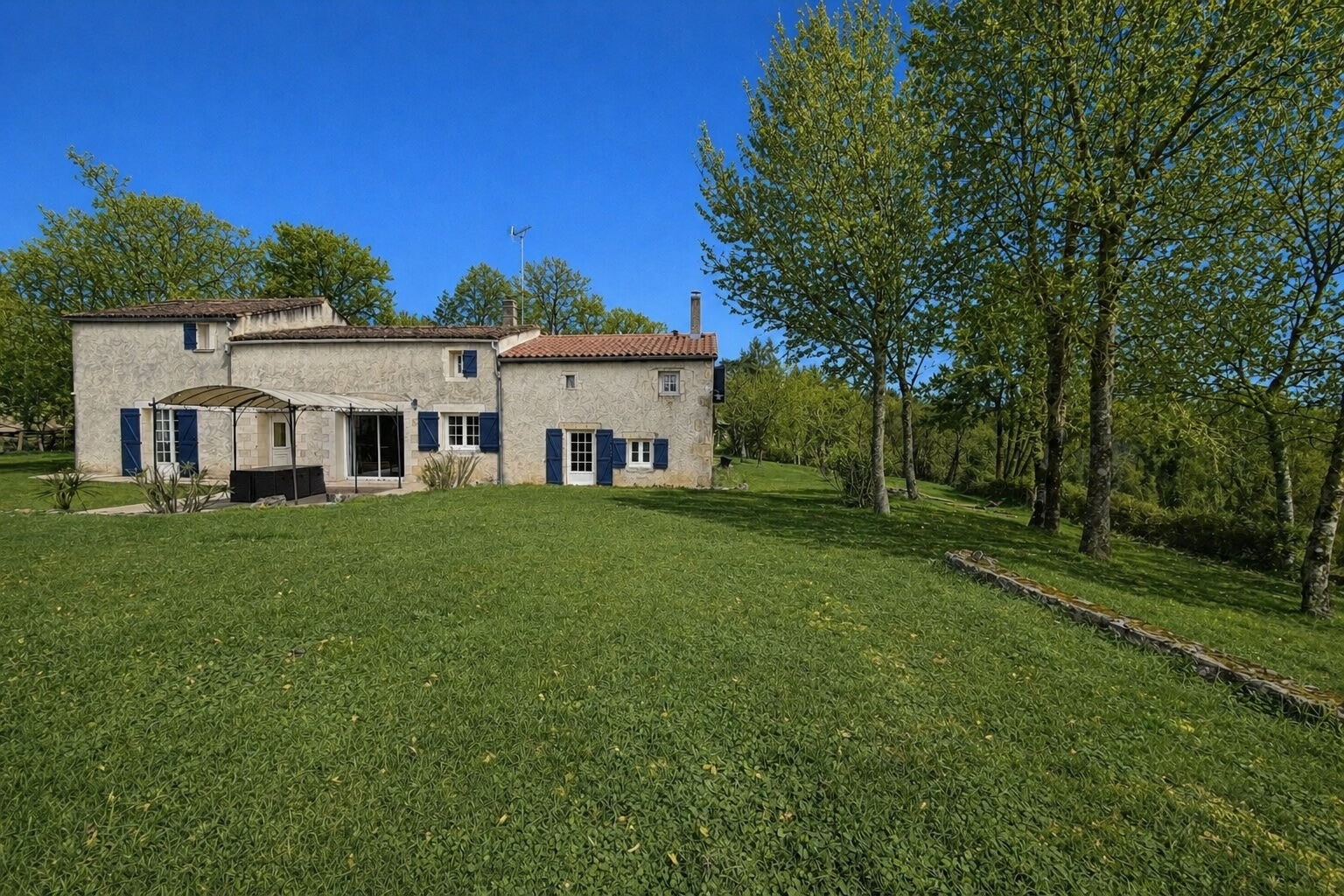 Maison VOUILLE (86190) 6 pi&egrave;ces 200.00 m&sup2;