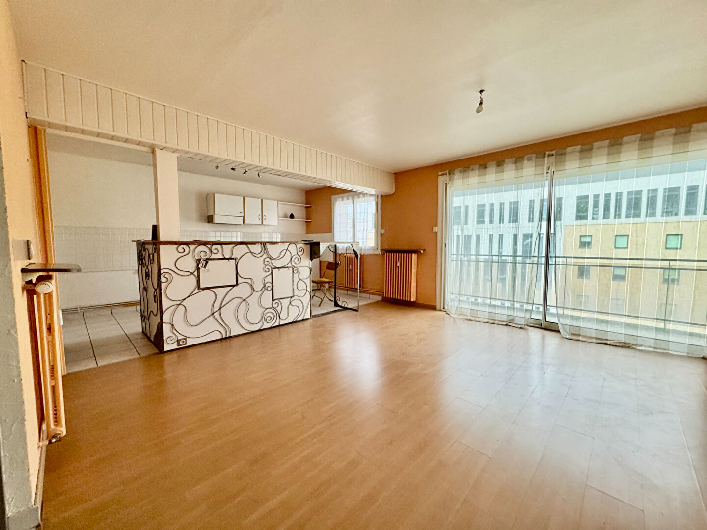 Appartement POITIERS (86000) 2 pi&egrave;ces 63.00 m&sup2;