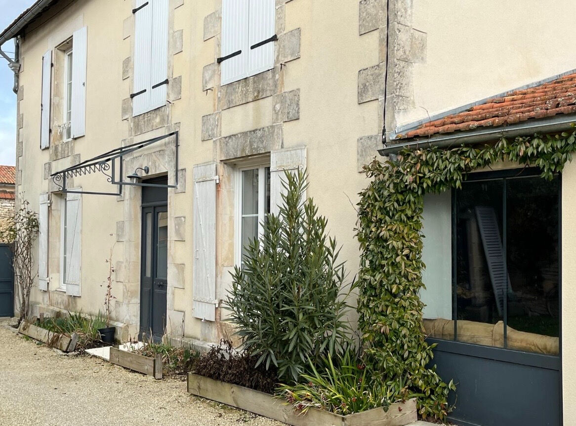 Maison NEUVILLE DE POITOU (86170) 7 pi&egrave;ces 175.00 m&sup2;