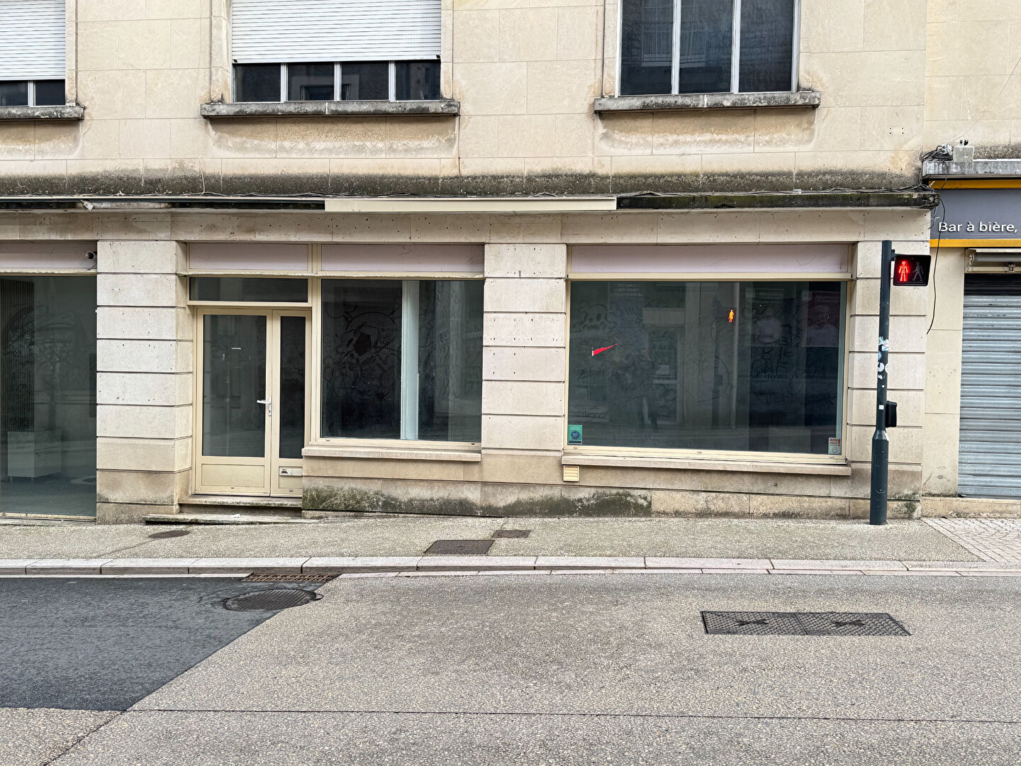 Local commercial POITIERS (86000) 104.00 m&sup2;