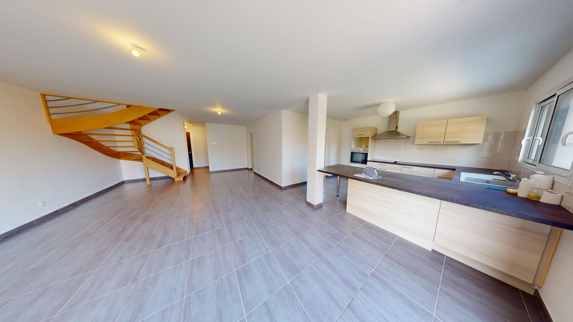 Maison POITIERS (86000) 5 pi&egrave;ces 131.00 m&sup2;