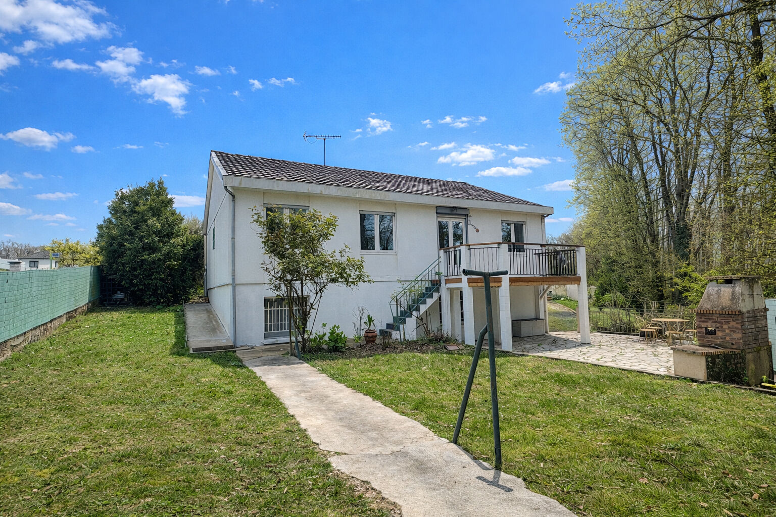 Maison FONTAINE LE COMTE (86240) 4 pi&egrave;ces 111.00 m&sup2;